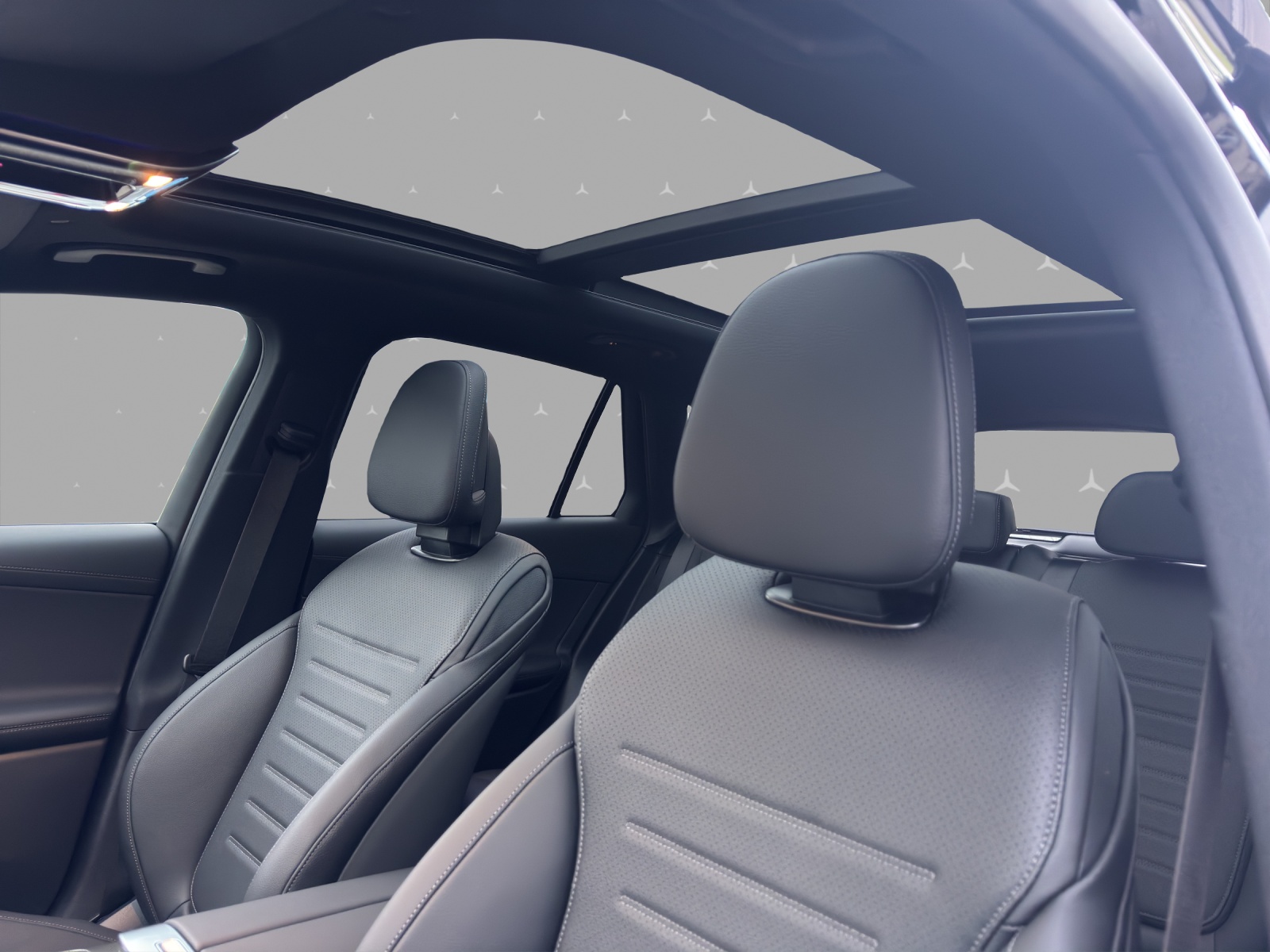 MERCEDES-BENZ GLC 300 de 4Matic EQ Star 9G-Tronic-image-10