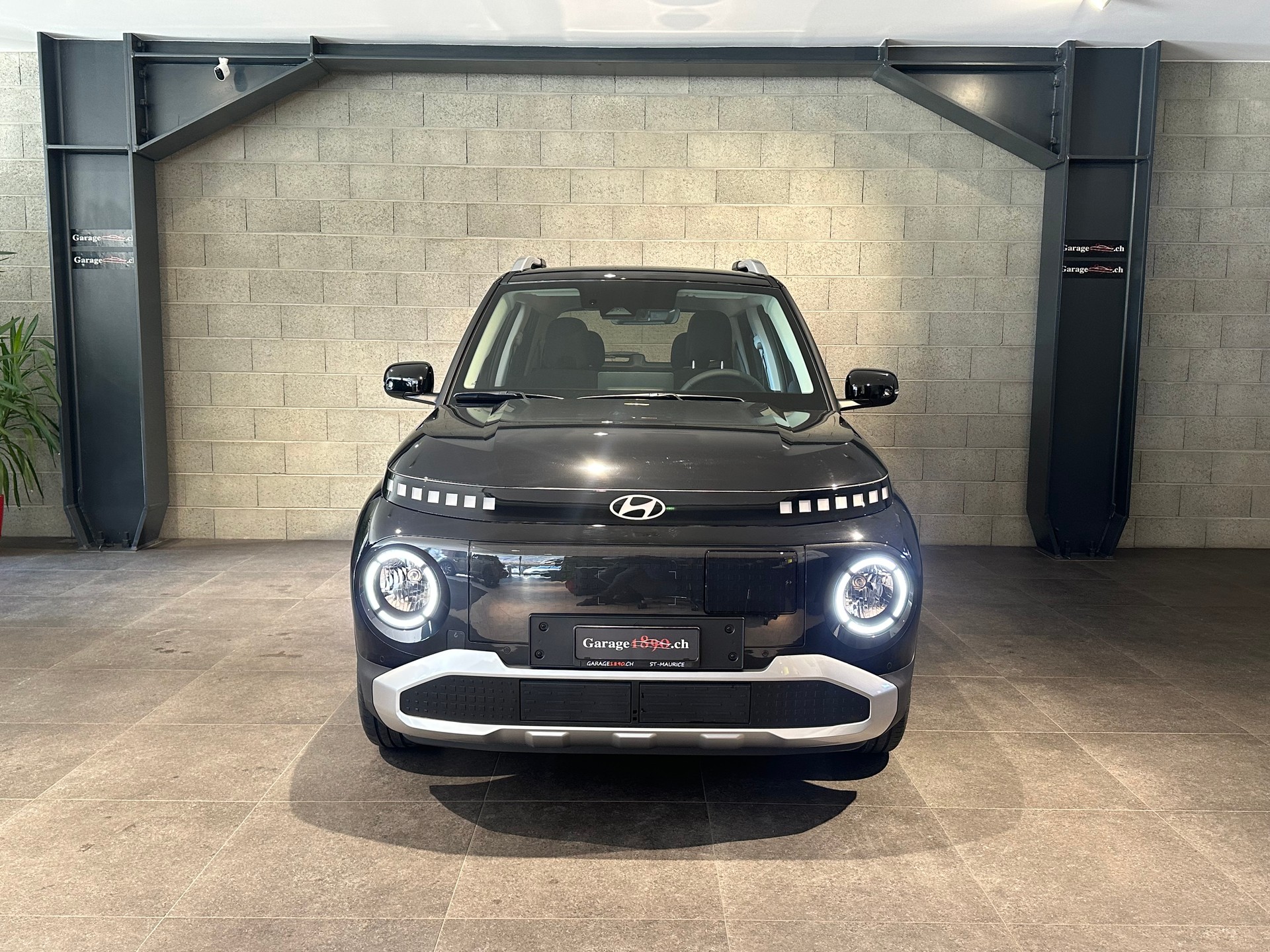 HYUNDAI Inster 49kWh Amplia-image-2