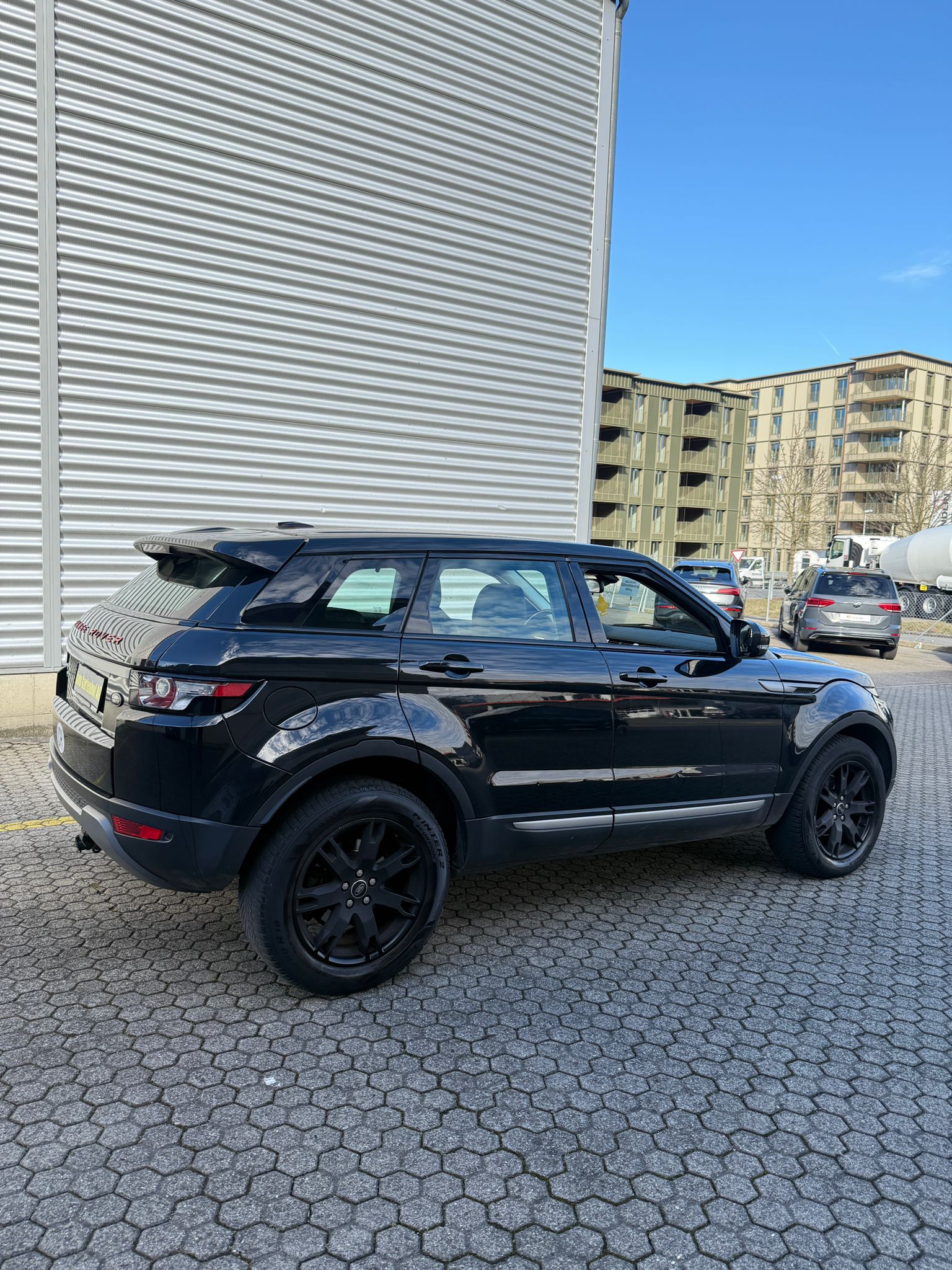 LAND ROVER Range Rover Evoque 2.2 TD4-image-2
