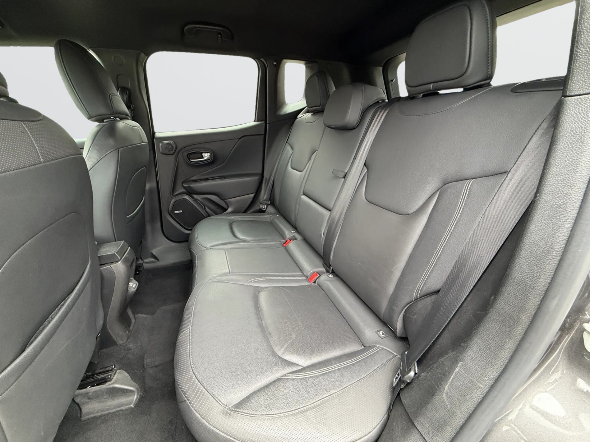 JEEP Renegade 1.3 T PHEV S AWD-image-10