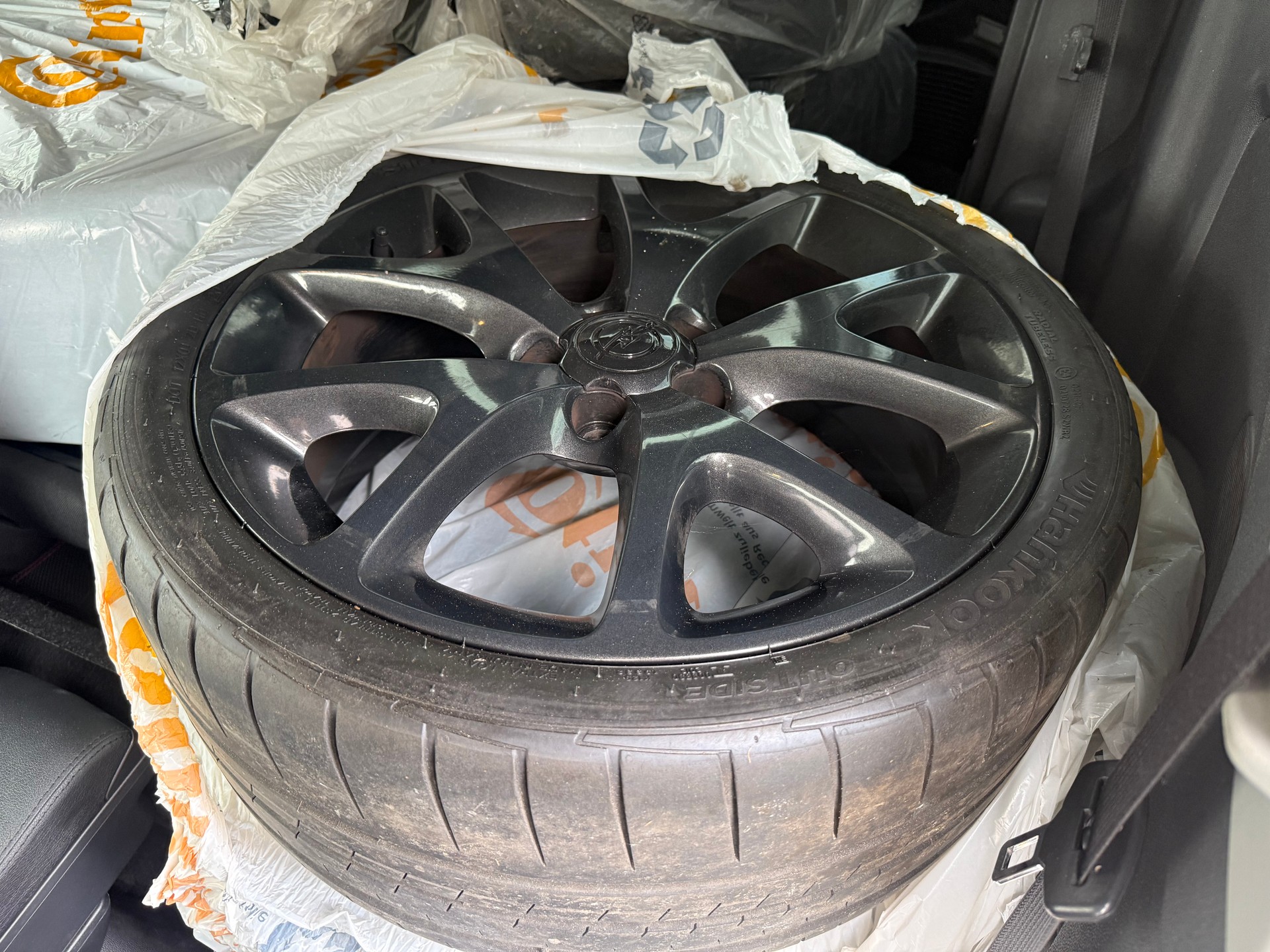 OPEL Corsa 1.6 Turbo Color Edition-image-9