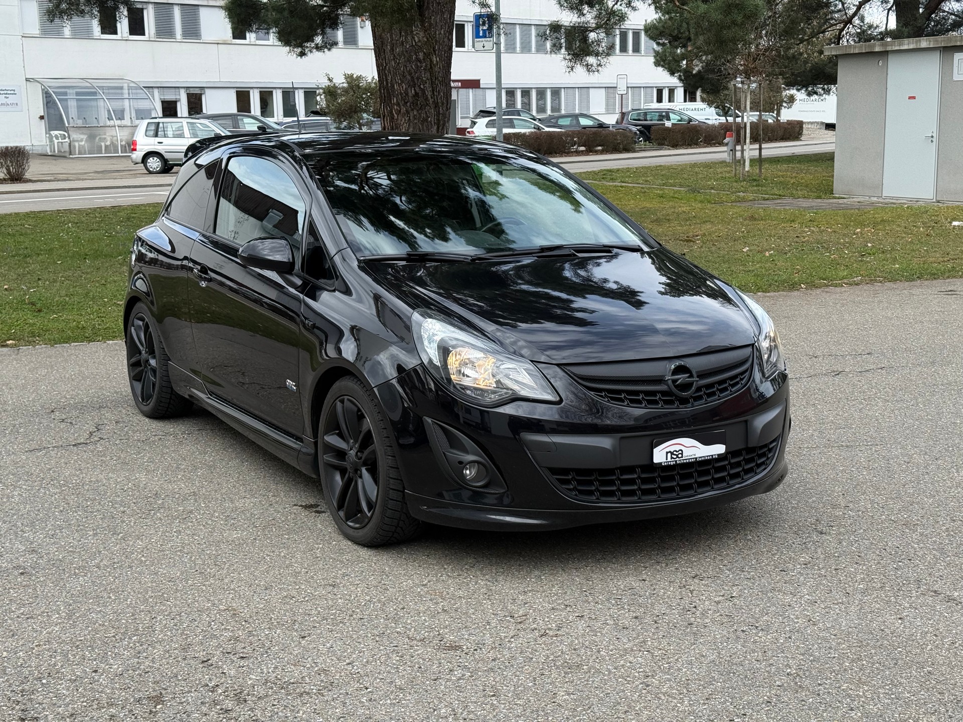 OPEL Corsa 1.6 Turbo Color Edition-image-1