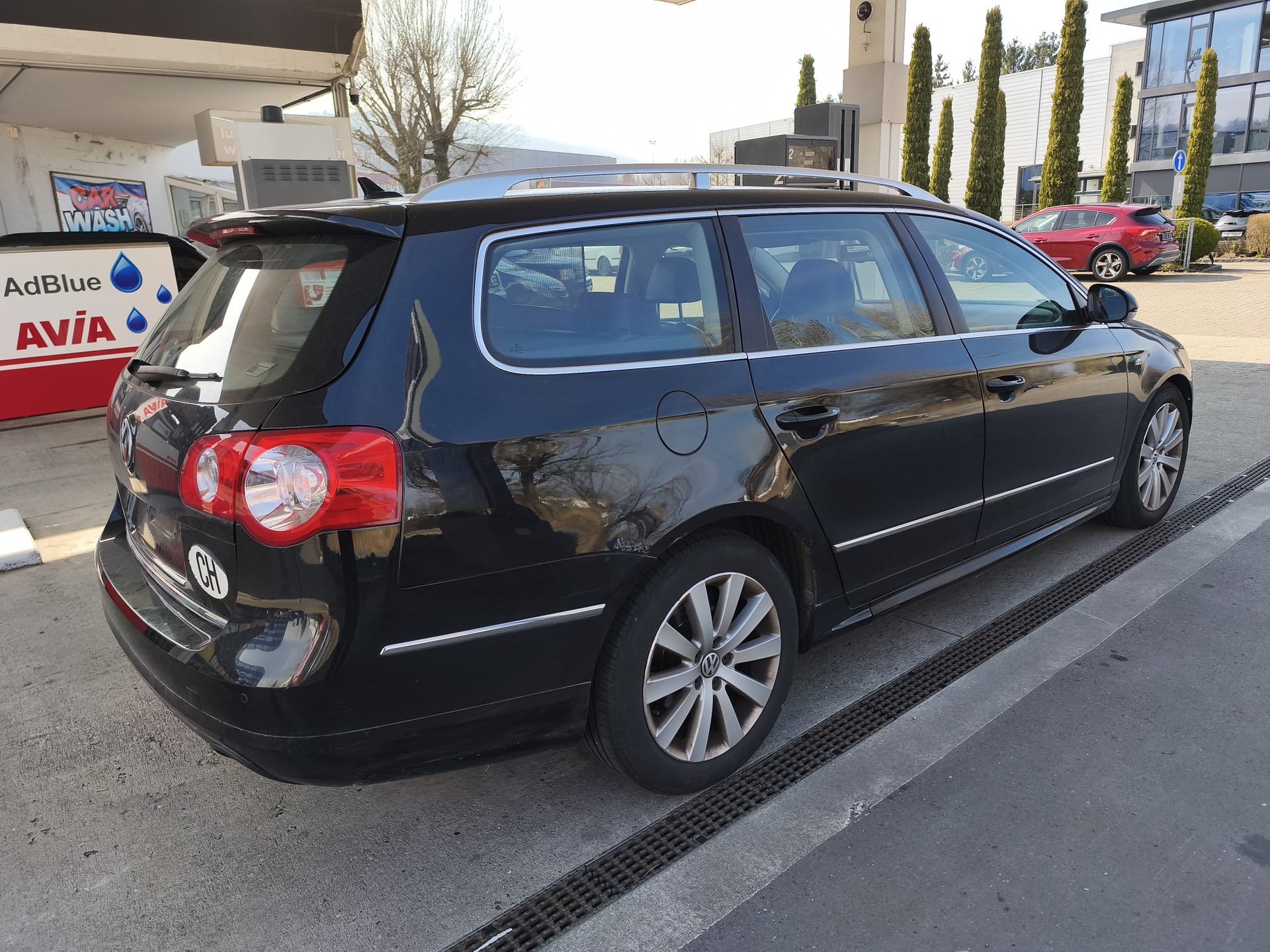 VW Passat Variant 2.0 TDI Premium 4Motion DSG-image-3