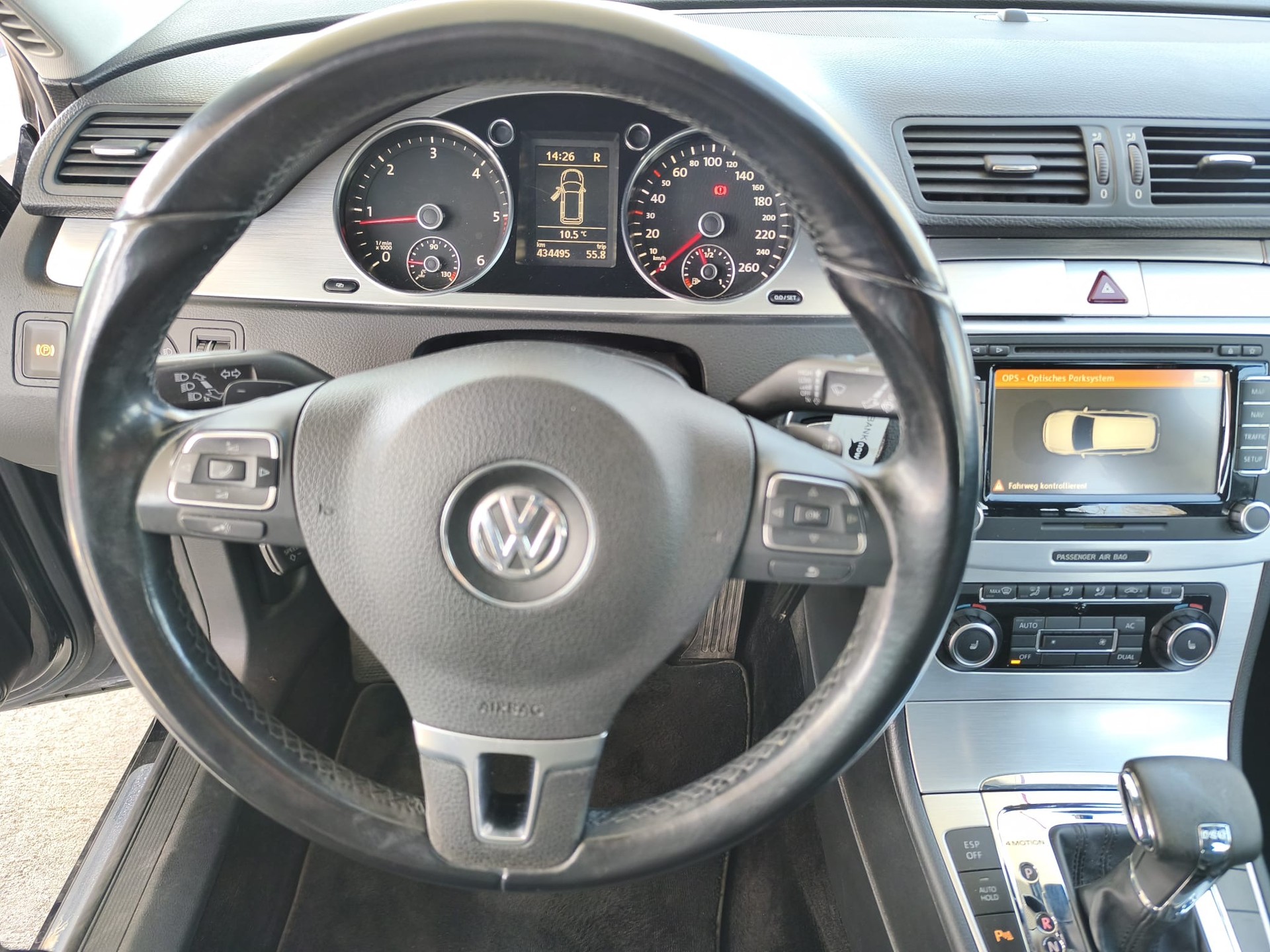 VW Passat Variant 2.0 TDI Premium 4Motion DSG-image-13