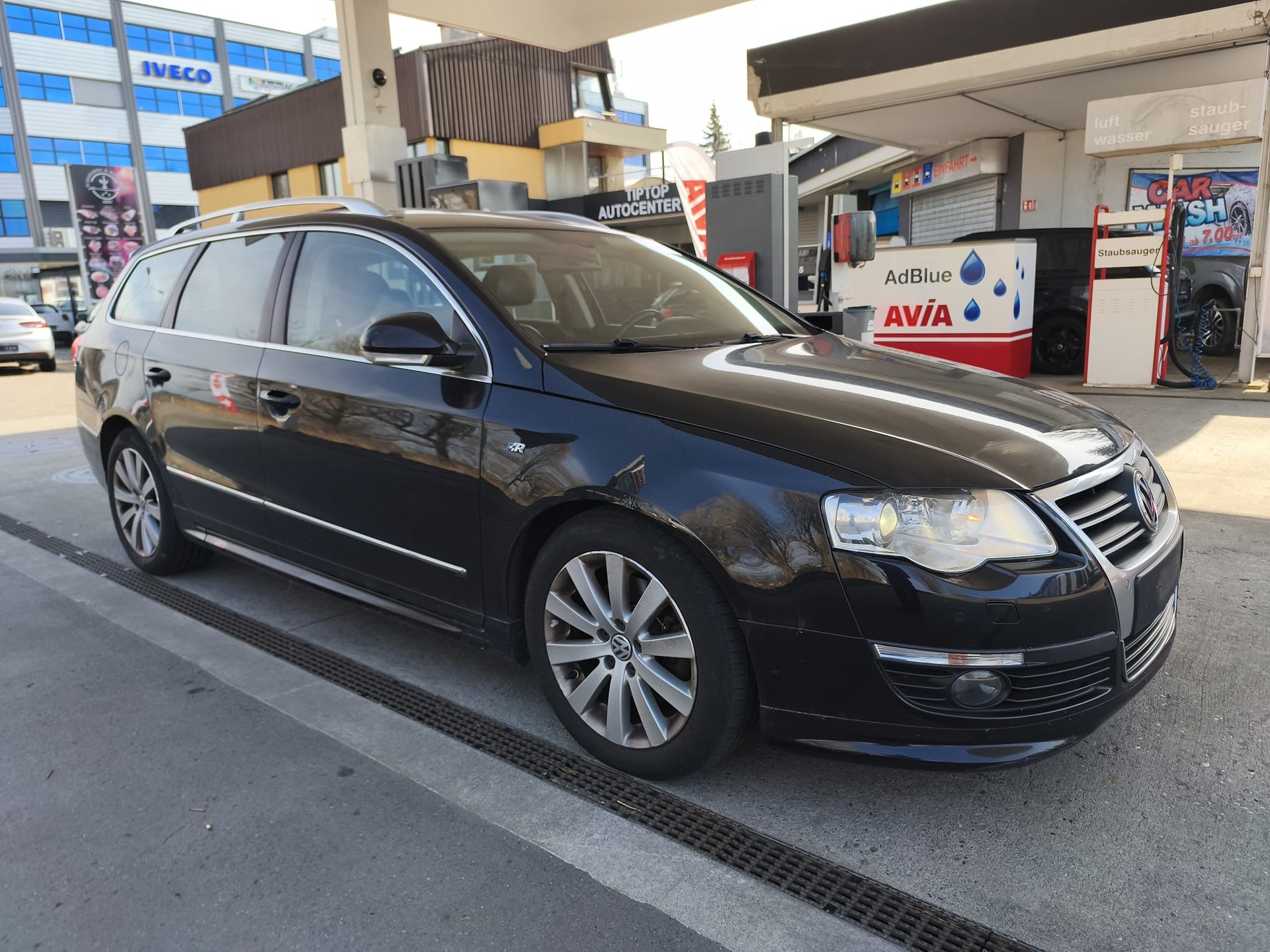 VW Passat Variant 2.0 TDI Premium 4Motion DSG-image-0