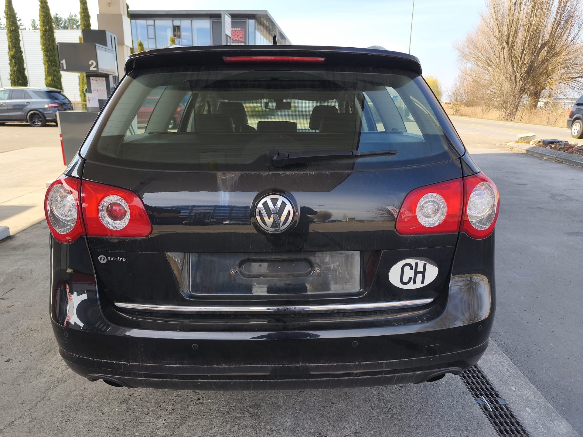 VW Passat Variant 2.0 TDI Premium 4Motion DSG-image-6