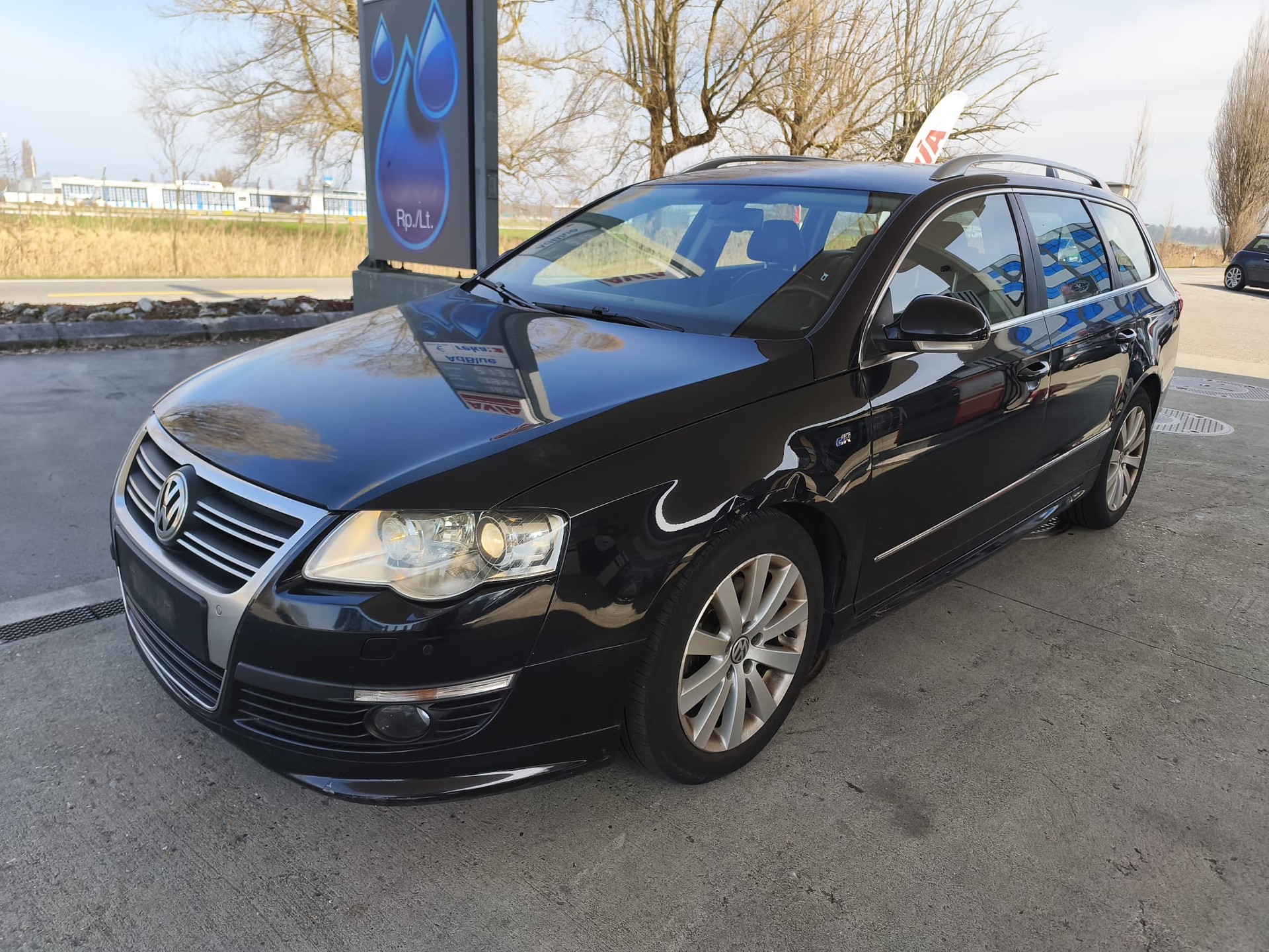VW Passat Variant 2.0 TDI Premium 4Motion DSG-image-1