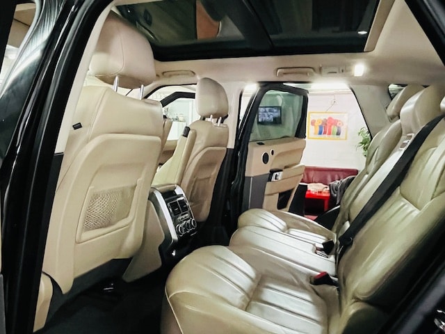 LAND ROVER Range Rover Sport 3.0 SDV6 Autobiogr. Dynamic Aut.-image-11