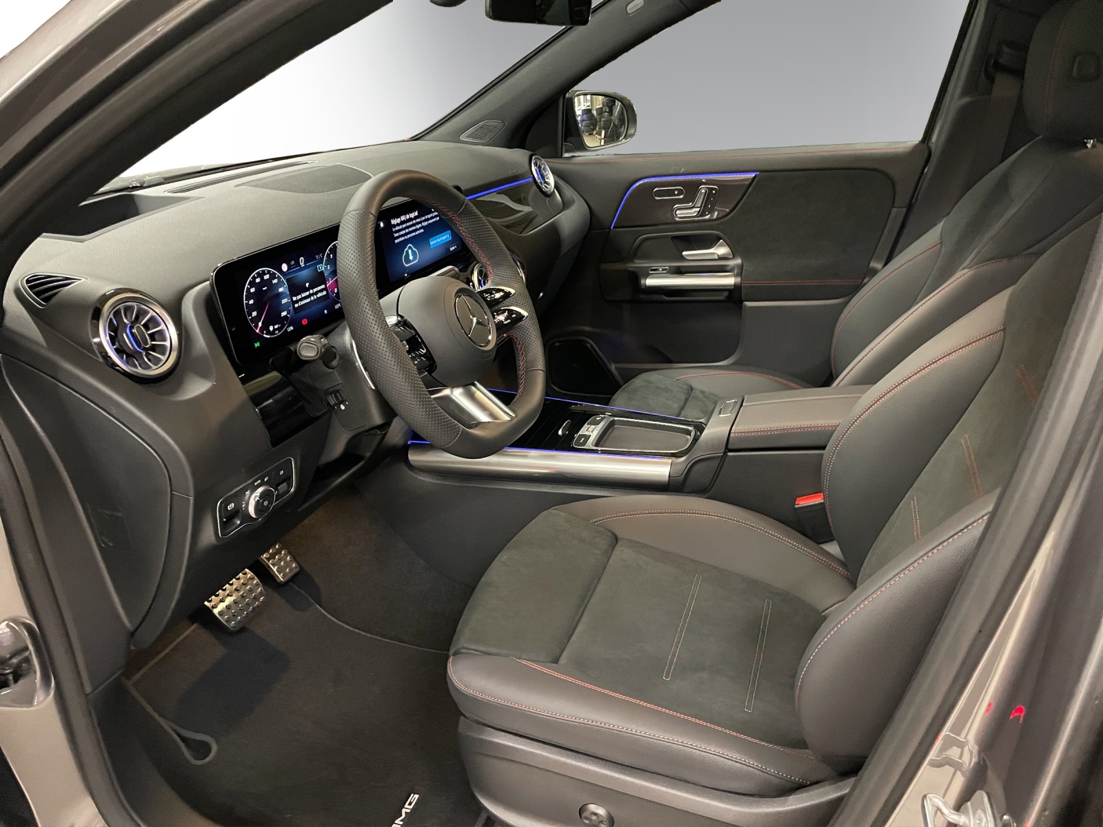 Image MERCEDES-BENZ GLA-220 GLA 220d 4Matic 8G-DCTSwiss Star