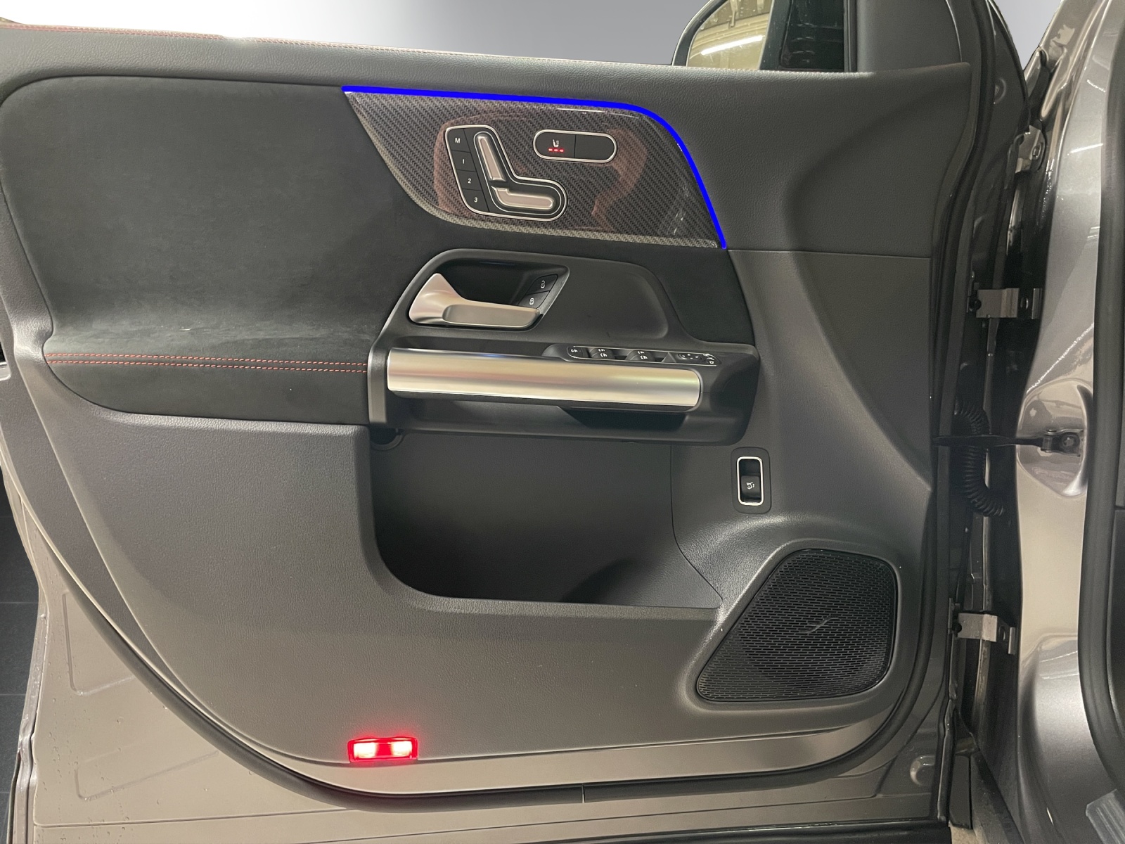 MERCEDES-BENZ GLA 220d 4Matic 8G-DCTSwiss Star-image-5