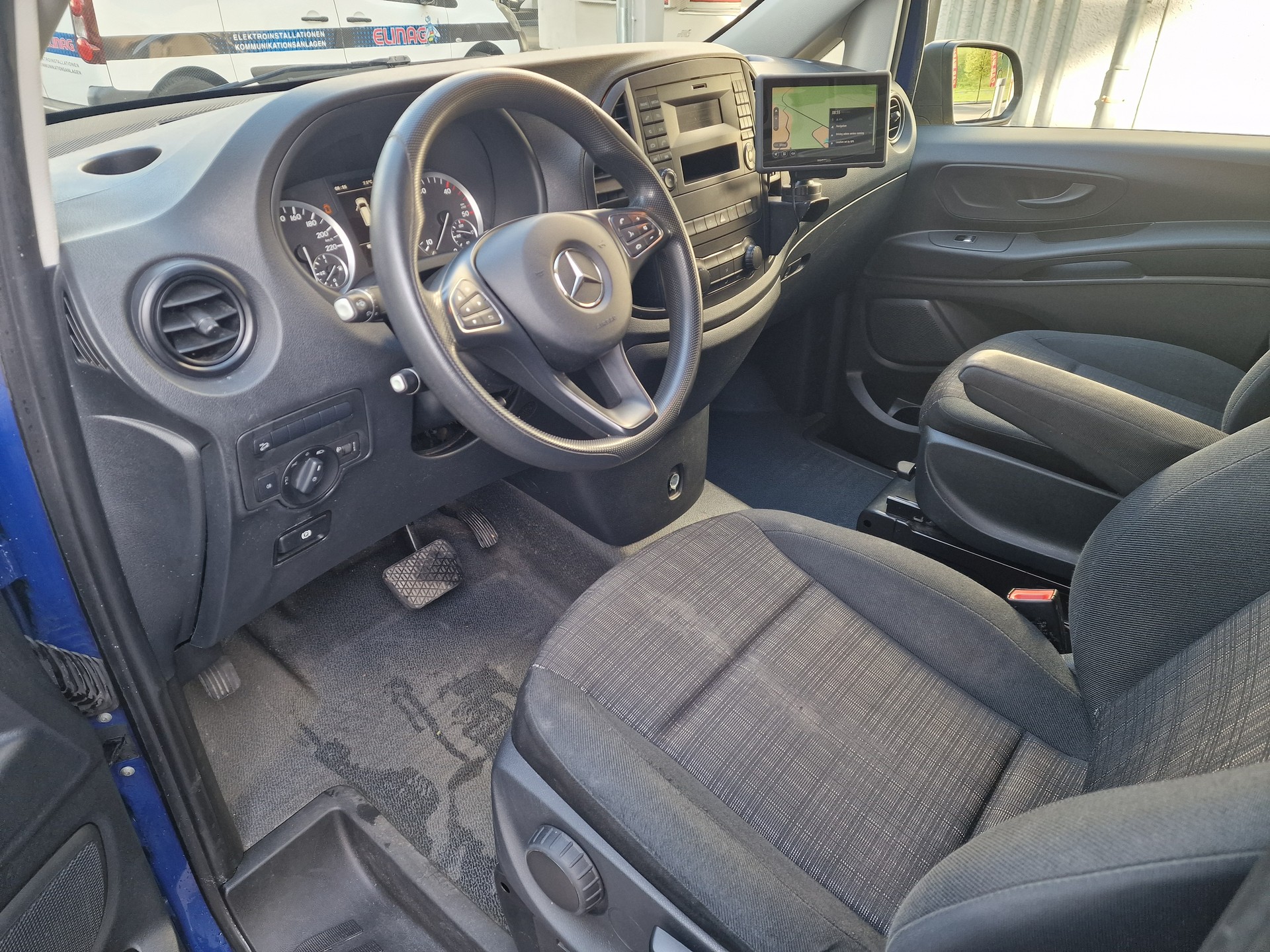 MERCEDES-BENZ Vito 116 BTEC 4Matic A-image-8