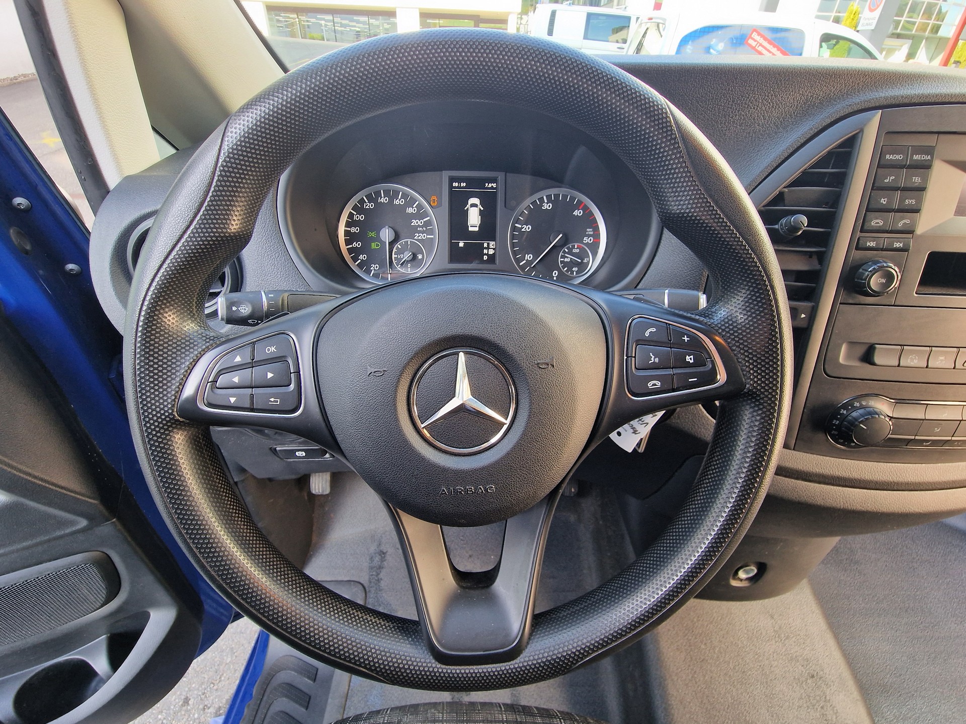 MERCEDES-BENZ Vito 116 BTEC 4Matic A-image-17