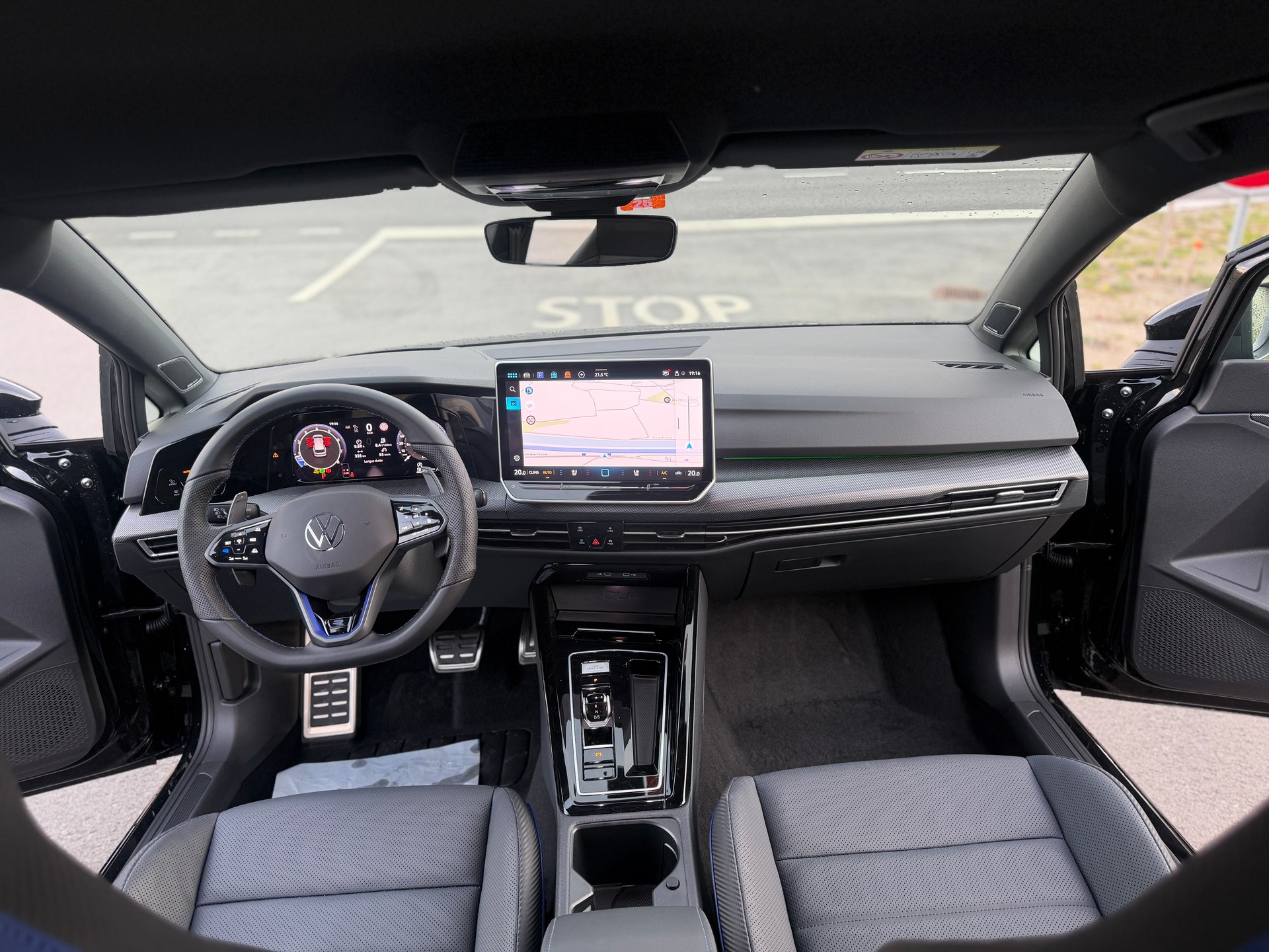 VW Golf Variant 2.0 TSI R DSG 4 Motion-image-6