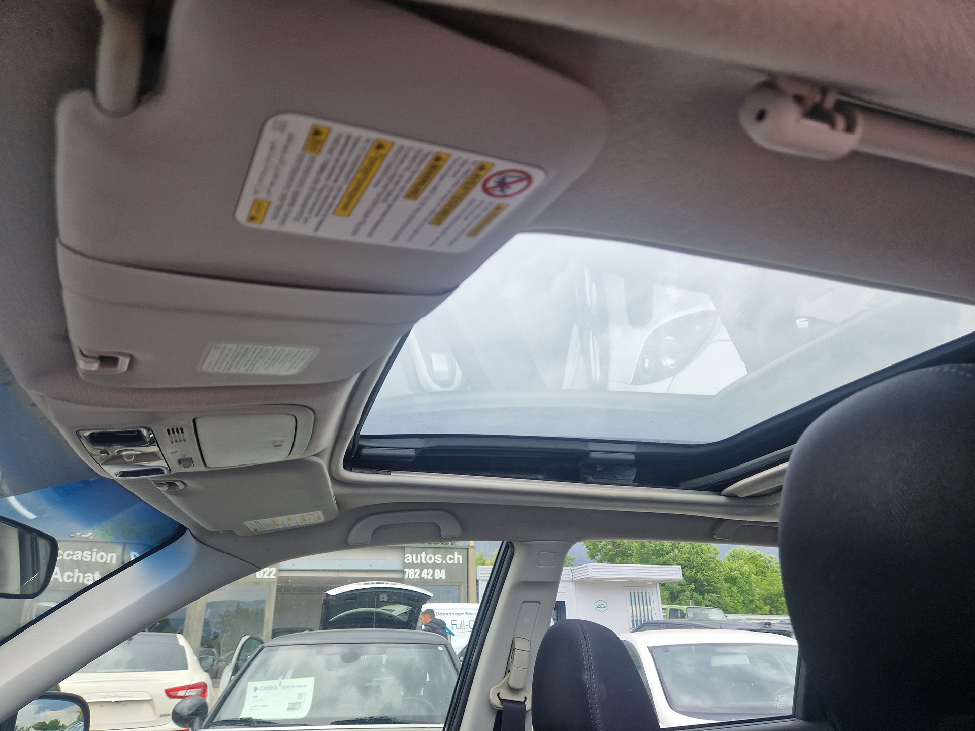 SUBARU FORESTER-image-8