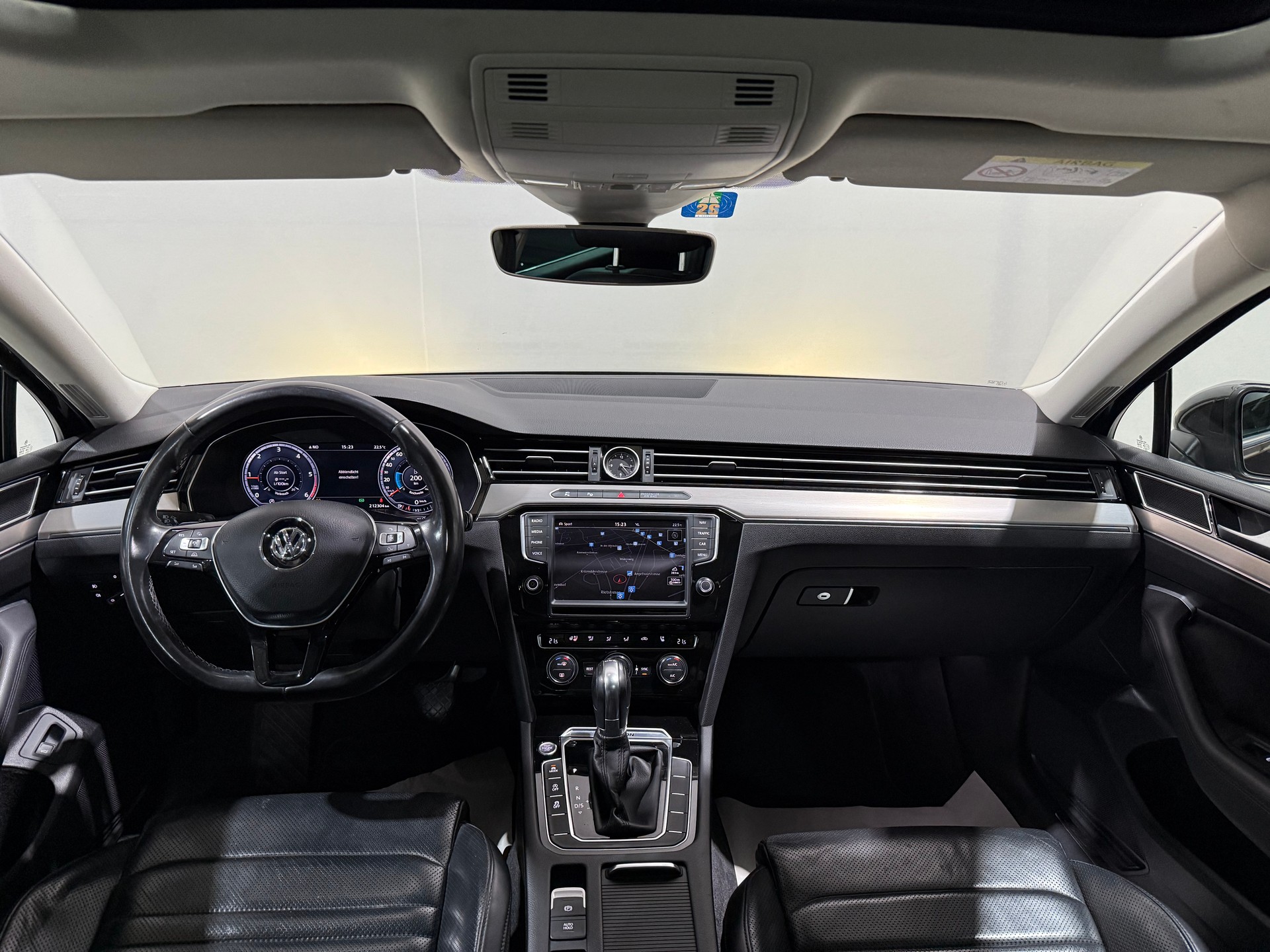 VW Passat Variant 2.0 TDI BMT High. DSG 4Motion-image-12