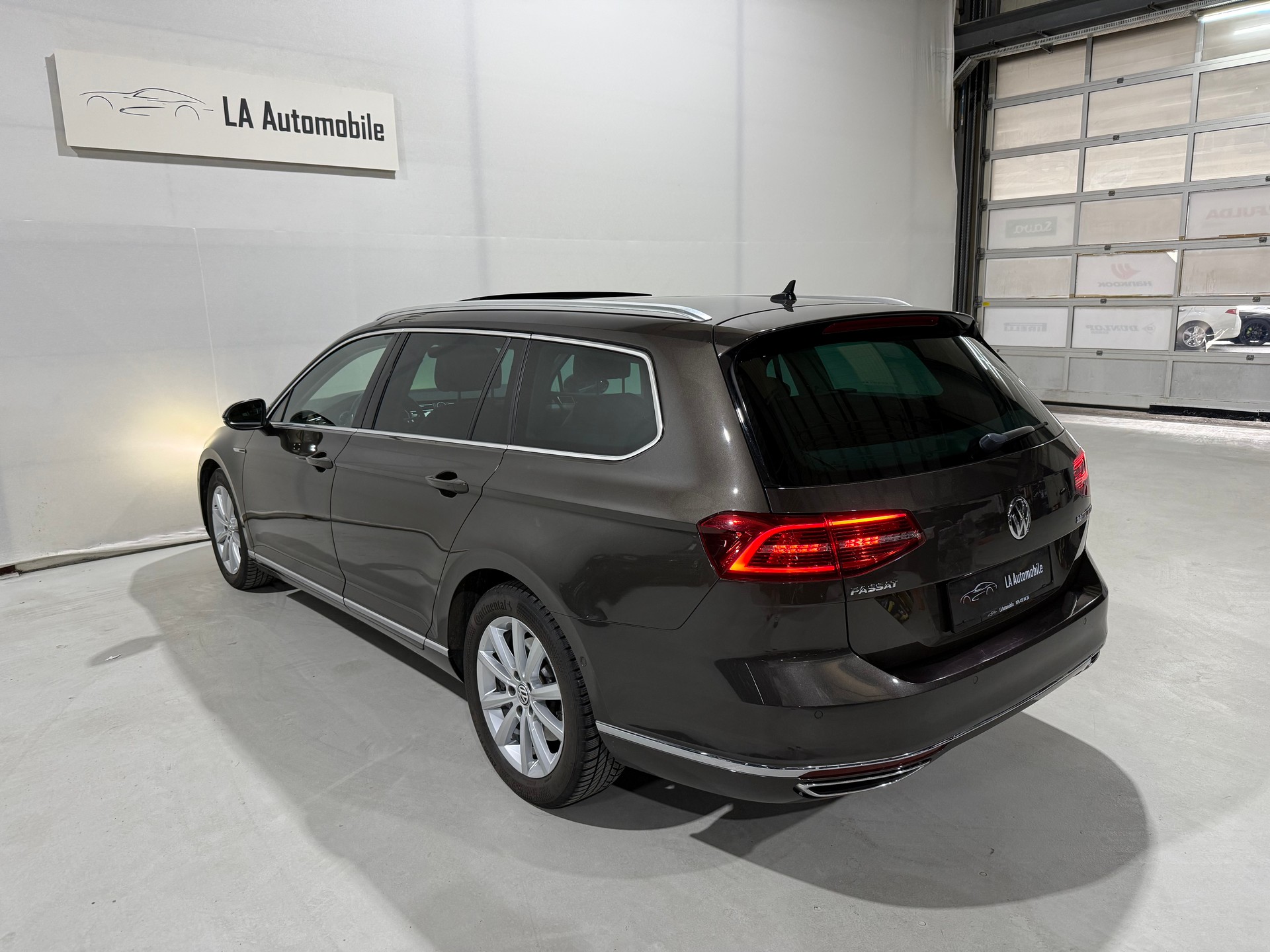 VW Passat Variant 2.0 TDI BMT High. DSG 4Motion-image-9