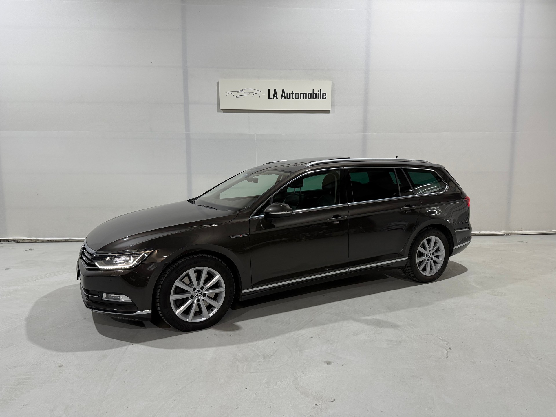 VW Passat Variant 2.0 TDI BMT High. DSG 4Motion-image-1