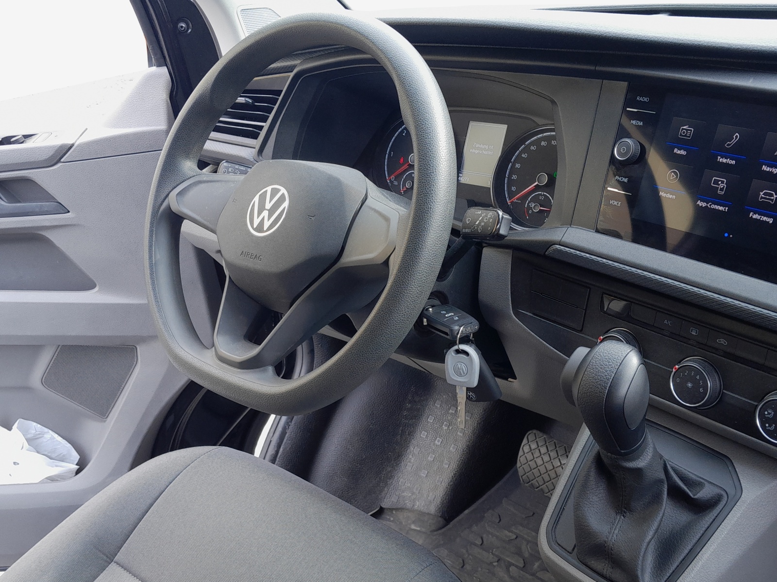 VW T6.1 2.0 TDI DSG-image-8