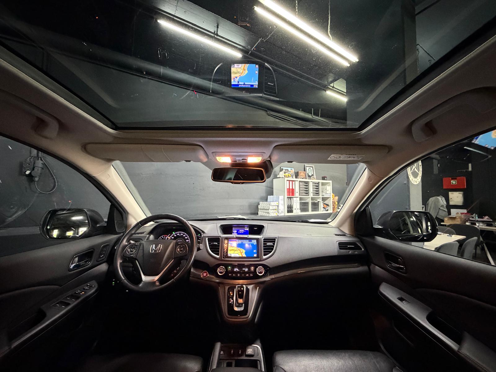 HONDA CR-V 1.6 i-DTEC Executive Black Edition 4WD Automatic-image-12