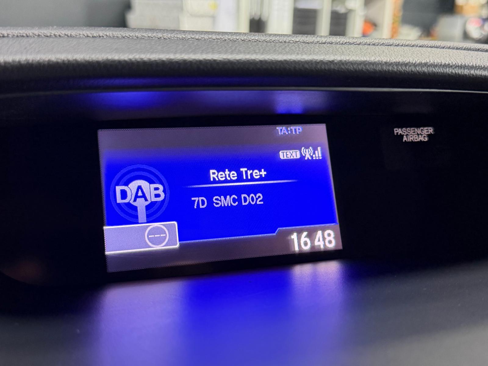HONDA CR-V 1.6 i-DTEC Executive Black Edition 4WD Automatic-image-18