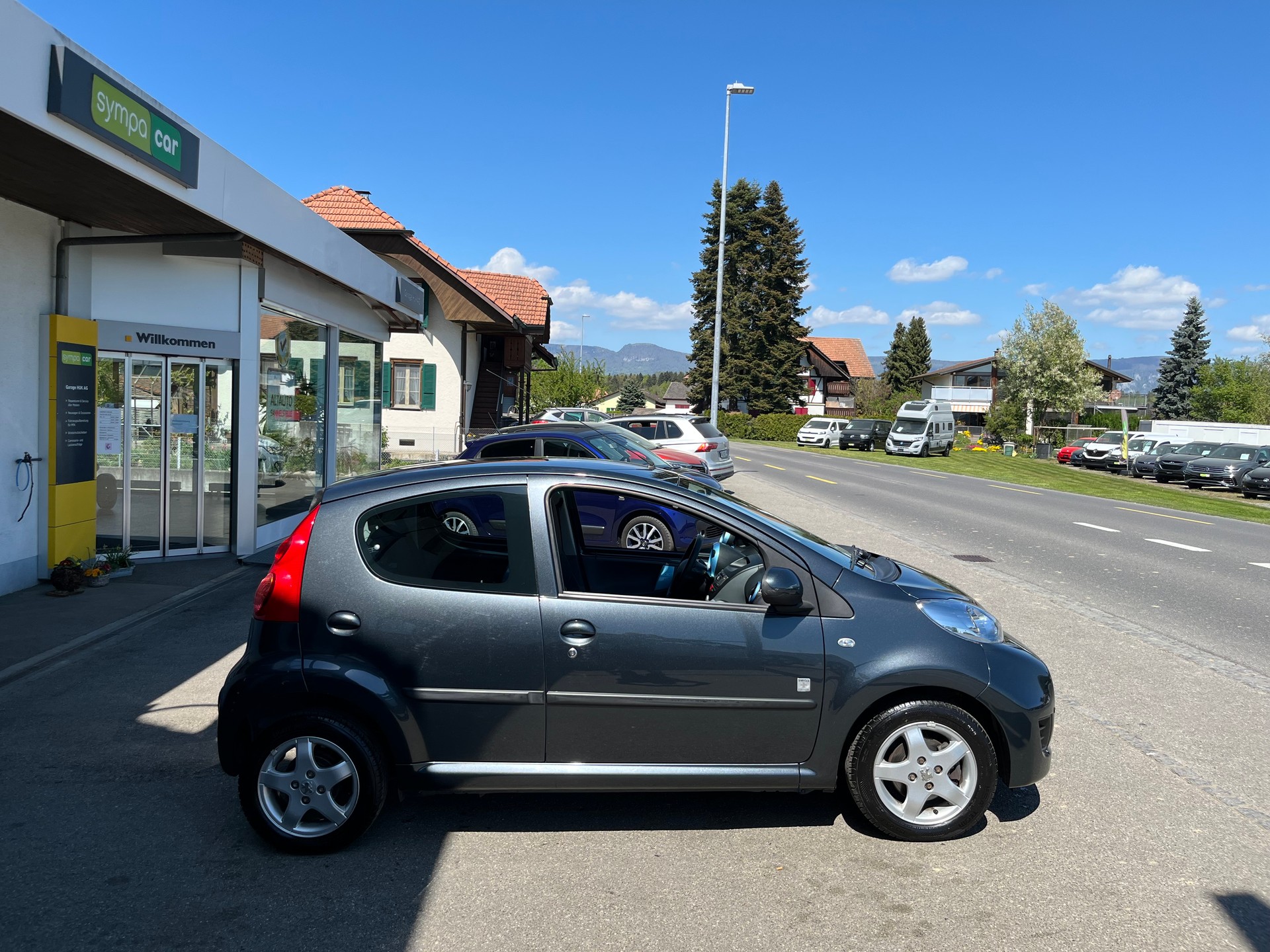PEUGEOT 107 1.0 Swiss Edition+++AUTOMAT+++FRISCH MFK+++WENIG KM+++-showroom-element-3