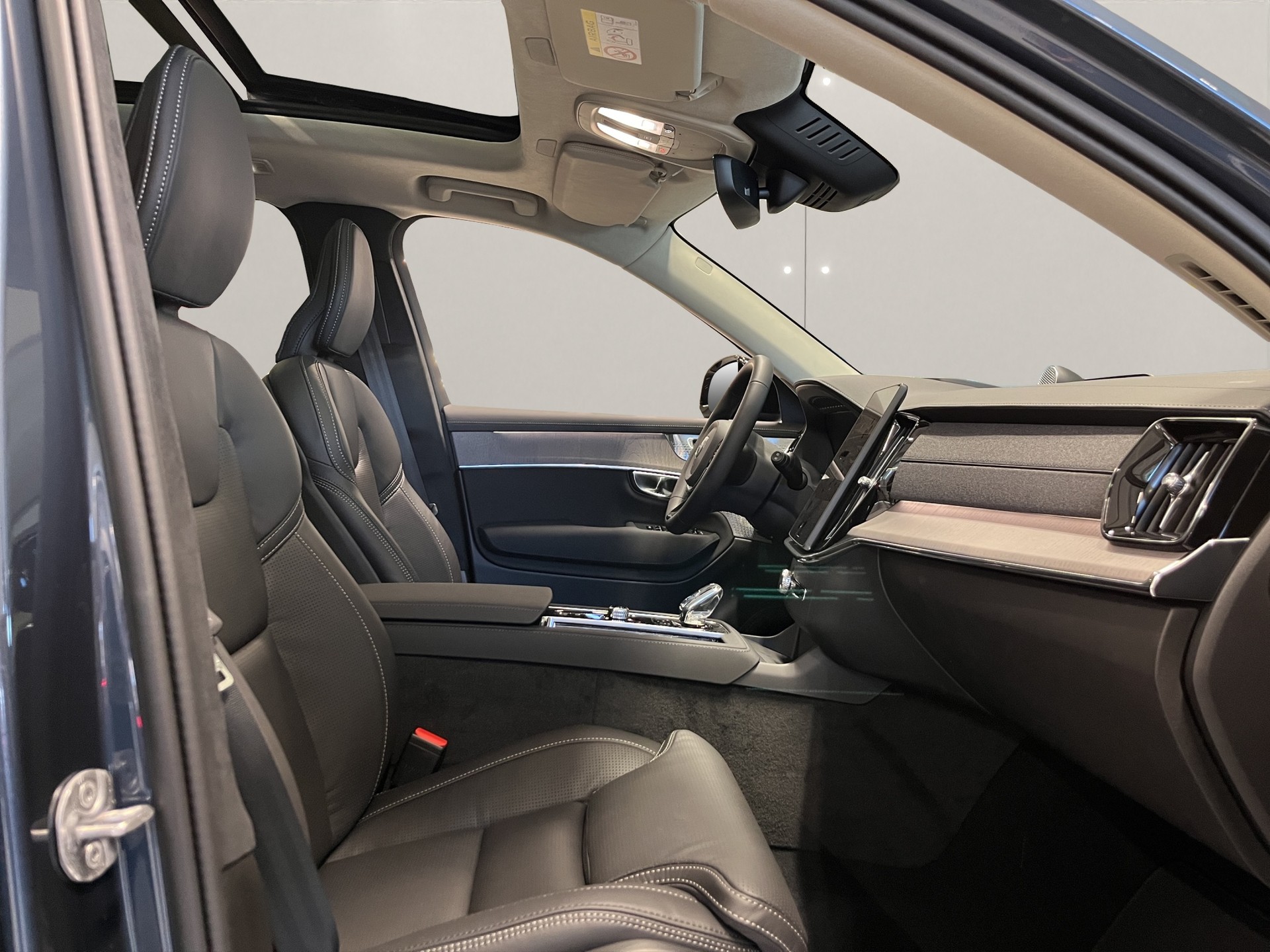 VOLVO XC90 2.0 T8 TE XCLUSIVE Edition Dark eAWD-image-13