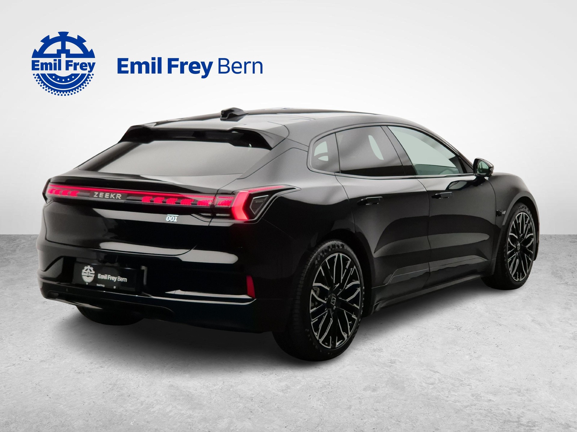 ZEEKR 001 Privilege AWD 0% Leasing 48 Monate bei Abschluss Emil Frey Protect-showroom-element-2