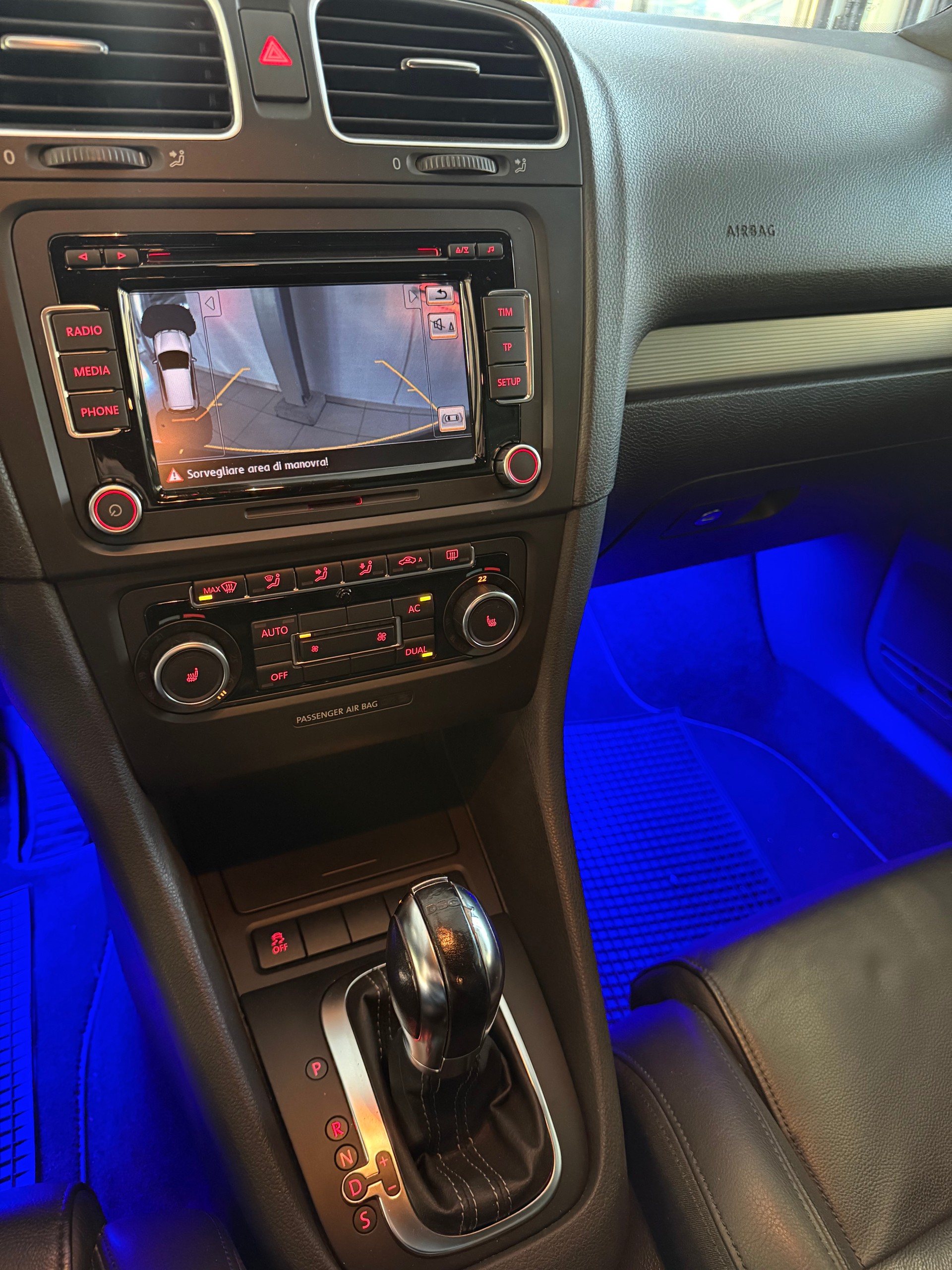 VW Golf 2.0 TSI R 4Motion DSG-image-11