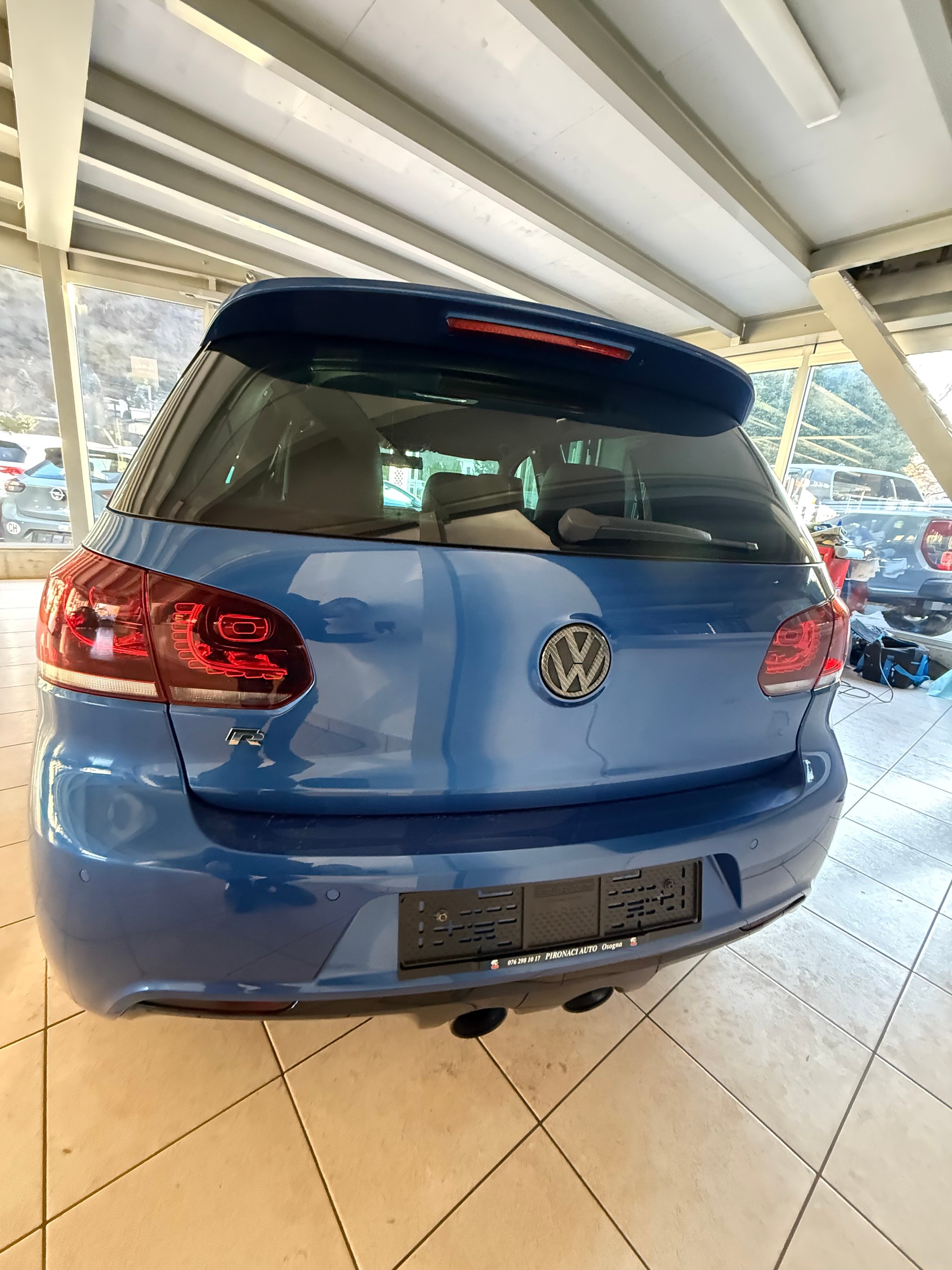 VW Golf 2.0 TSI R 4Motion DSG-image-5