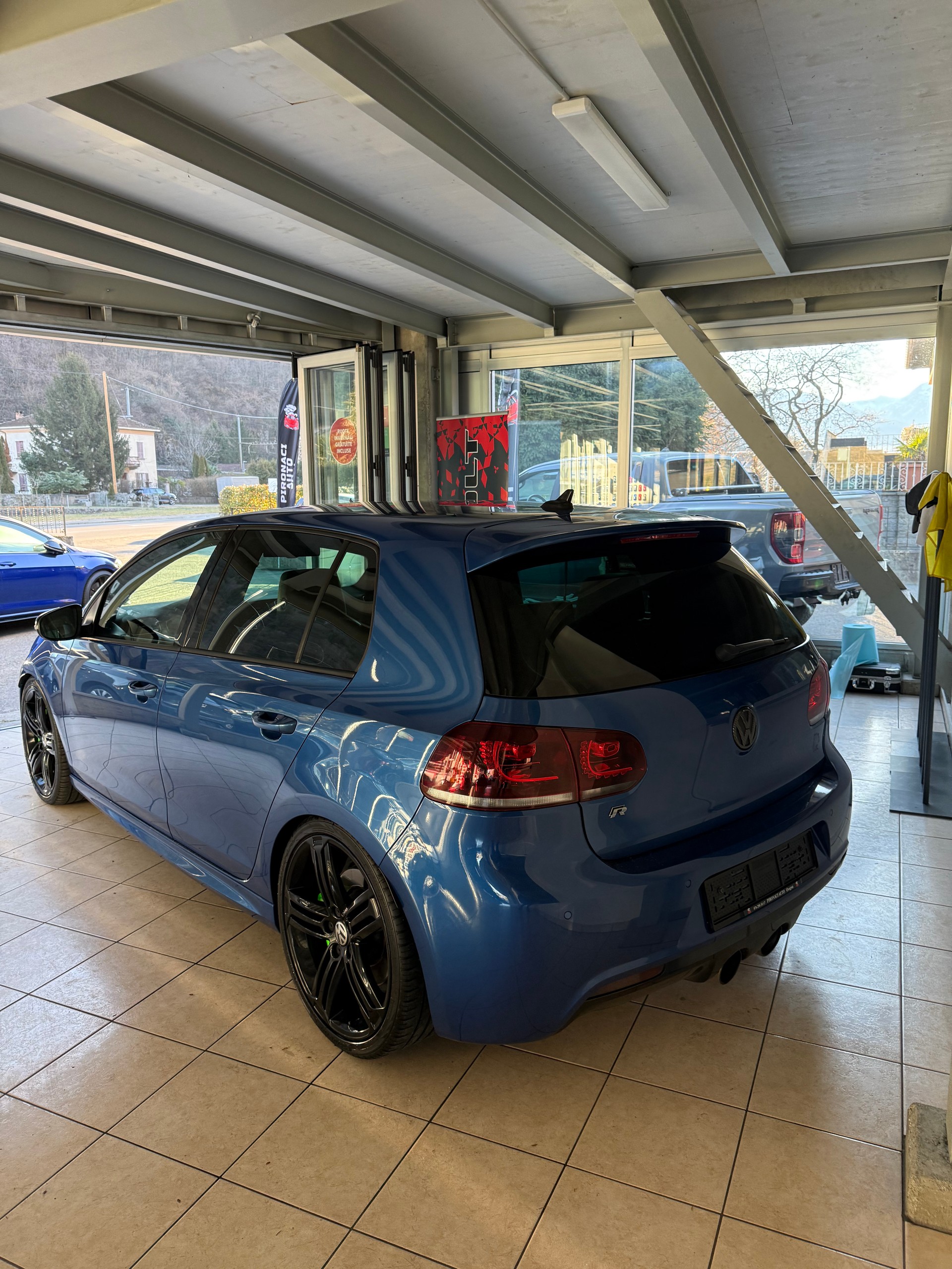 VW Golf 2.0 TSI R 4Motion DSG-image-4