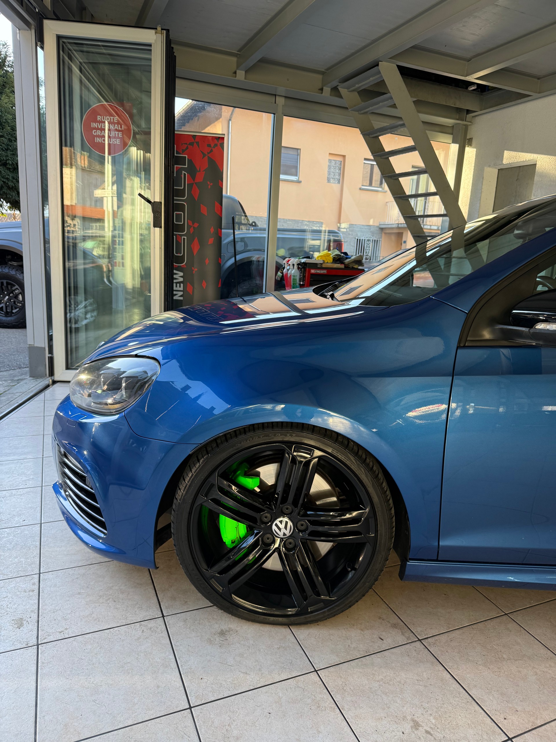 VW Golf 2.0 TSI R 4Motion DSG-image-1