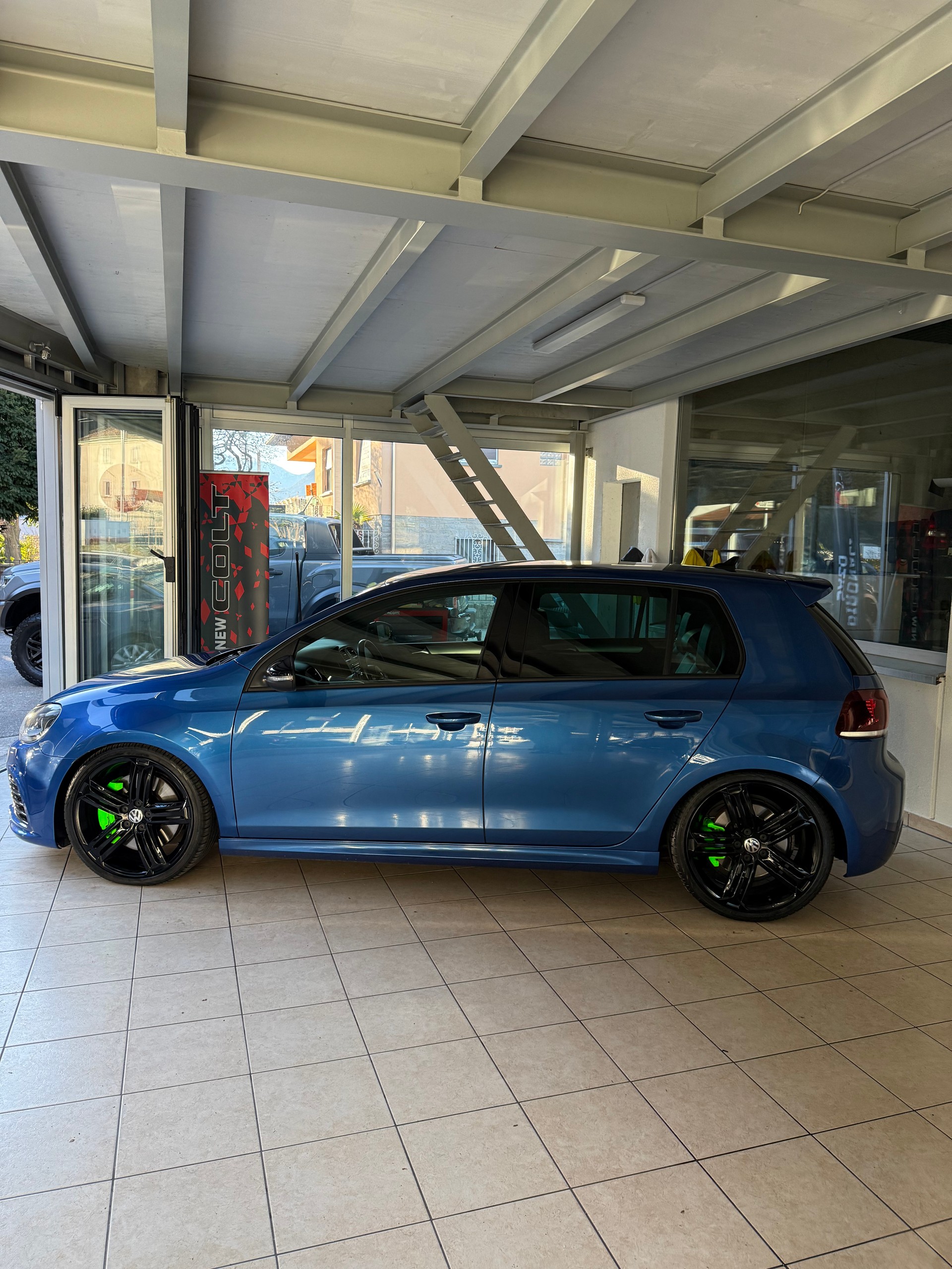 VW Golf 2.0 TSI R 4Motion DSG-image-2