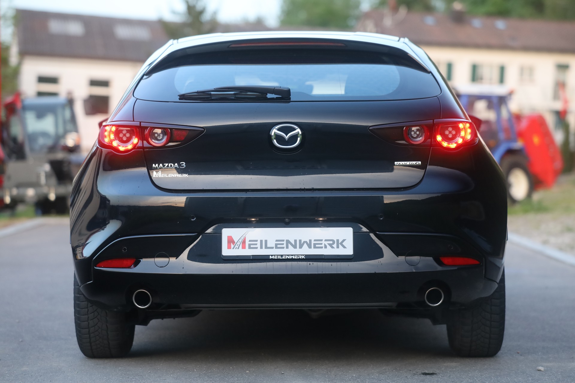 MAZDA 3 Hatchback SKYACTIV-G M Hybrid 122 Revolution Automat-showroom-element-3