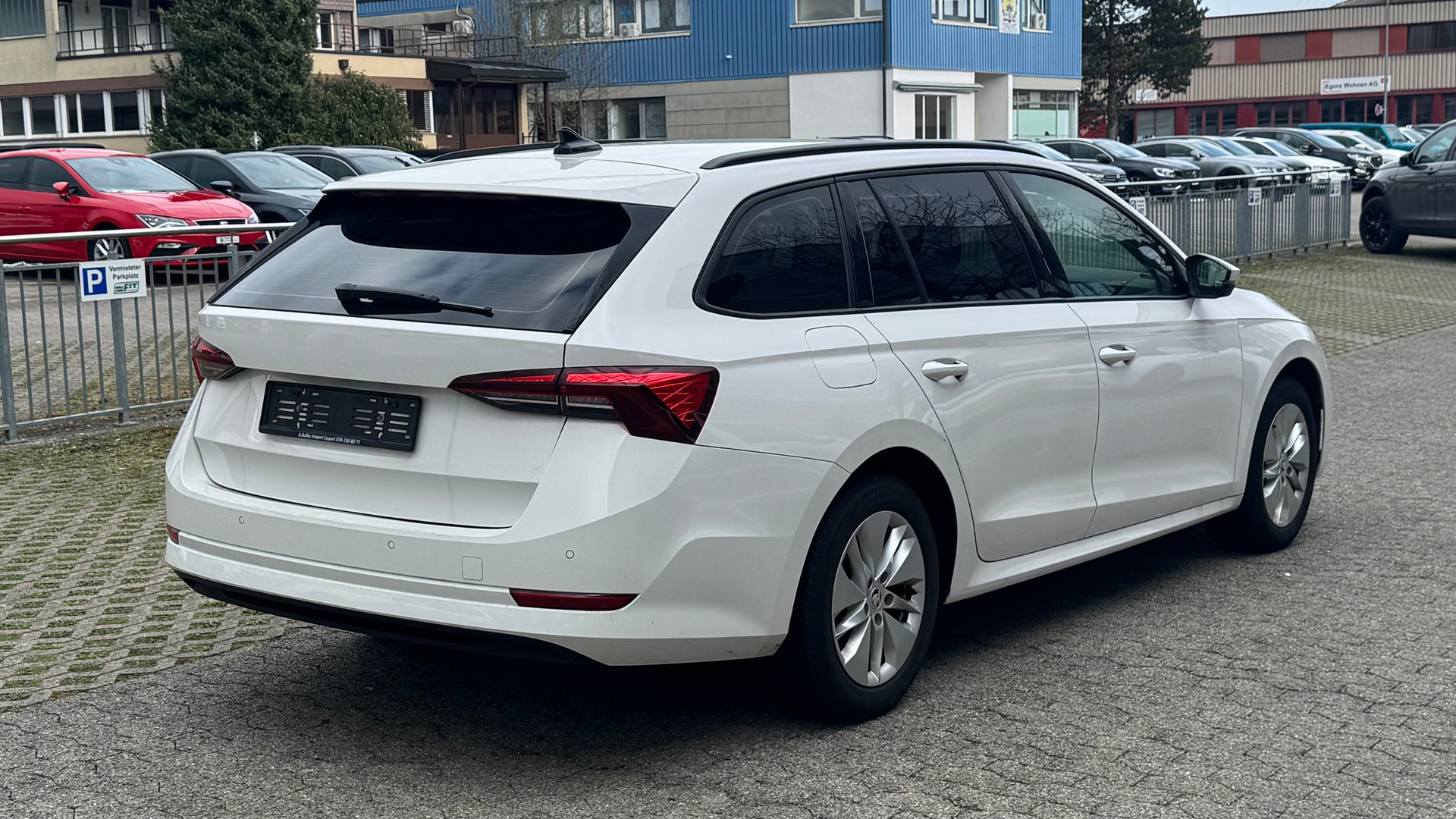 SKODA Octavia Combi 2.0 TDI Ambition-image-3
