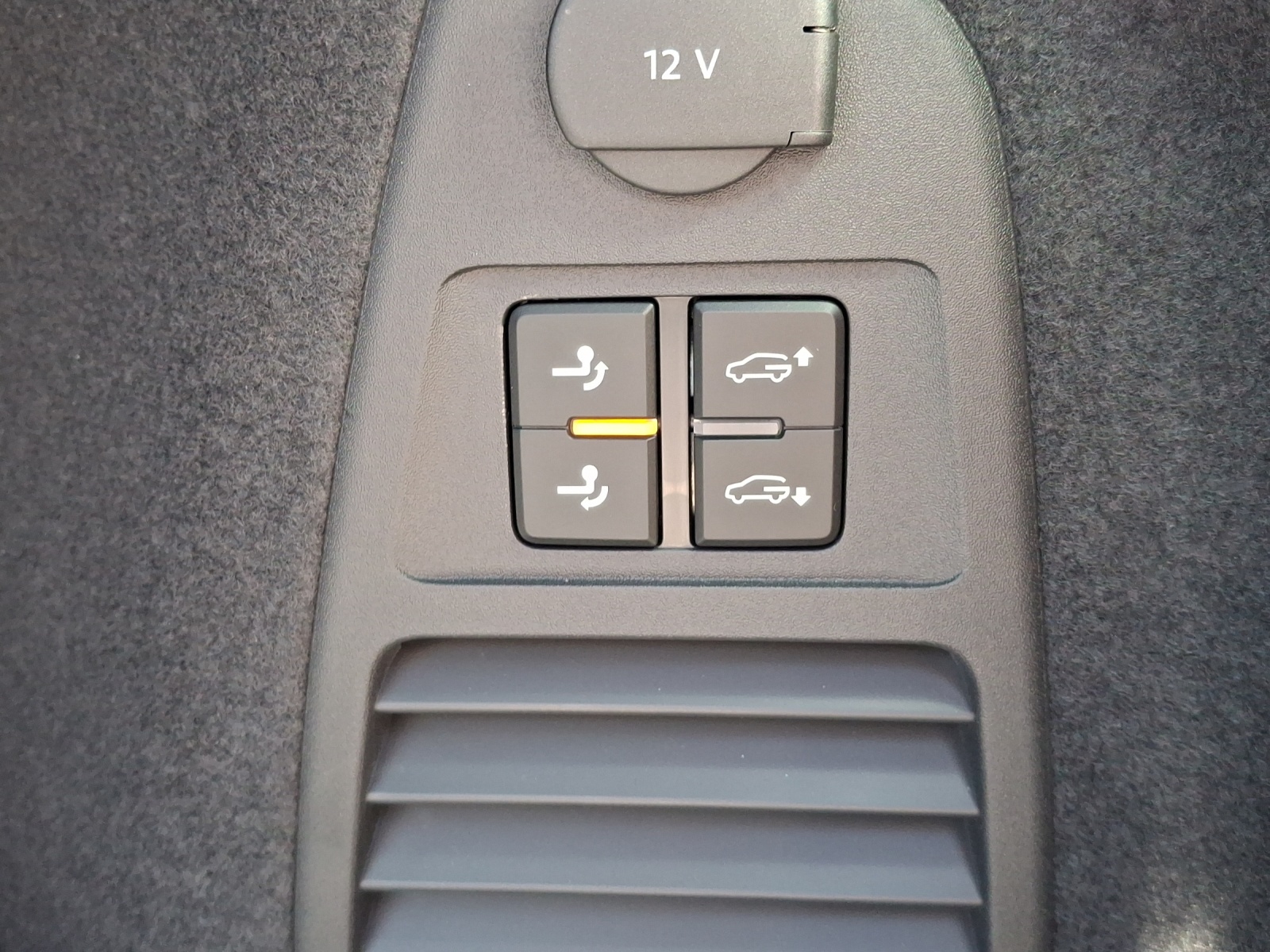 VW Touareg 3.0 TSI eHybrid R Final Edition Tiptronic-image-13