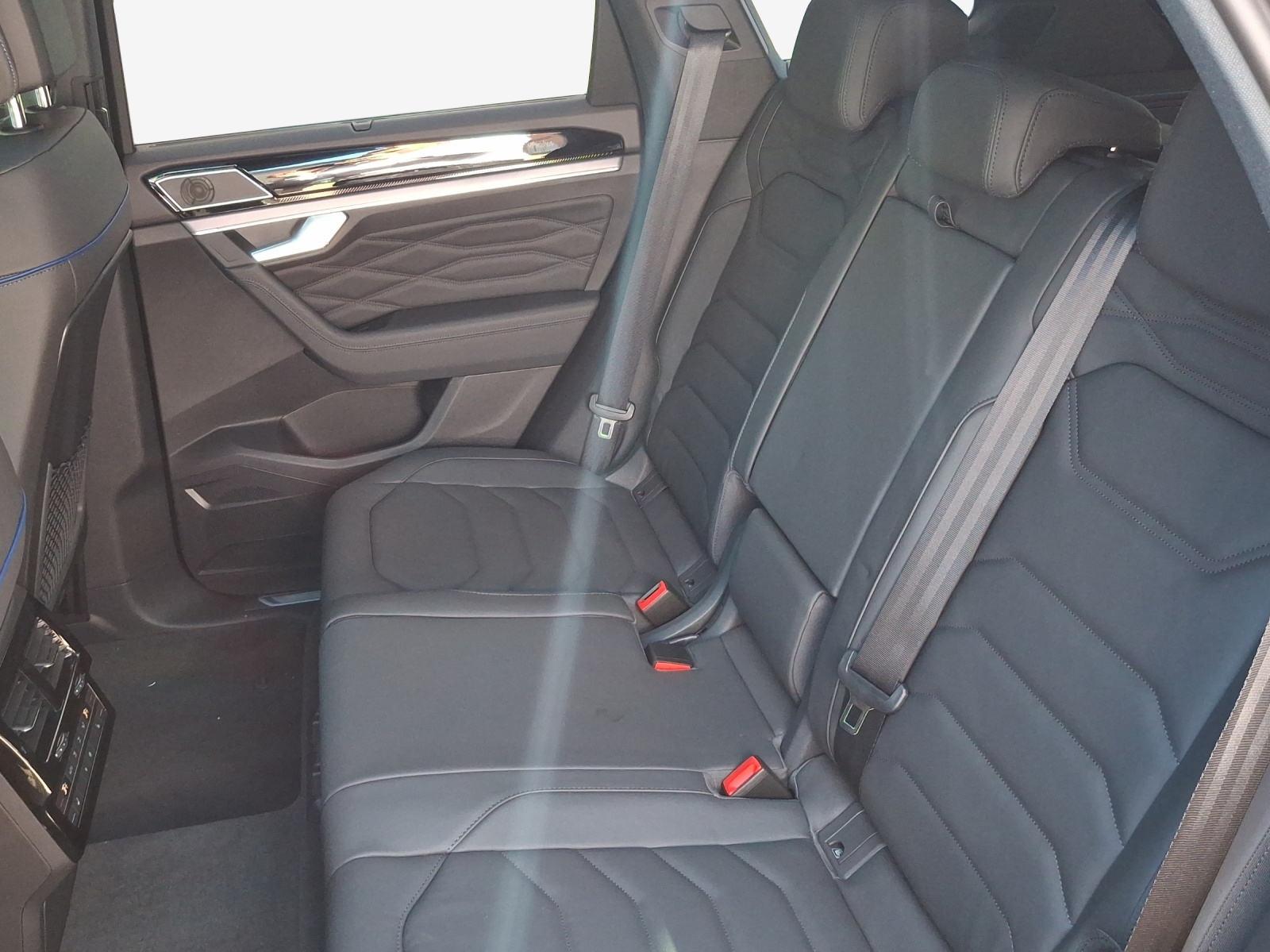 VW Touareg 3.0 TSI eHybrid R Final Edition Tiptronic-image-11