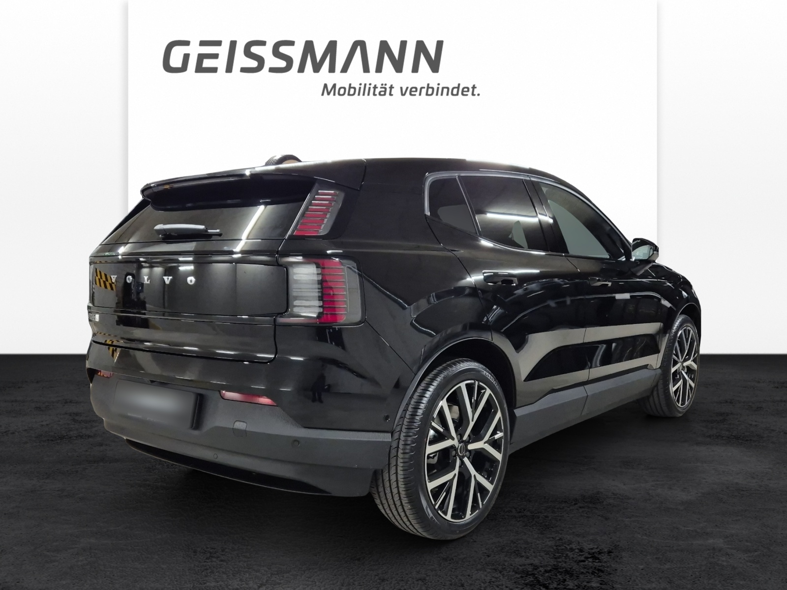 VOLVO EX30 E60 Twin Ultra Performance AWD-image-6