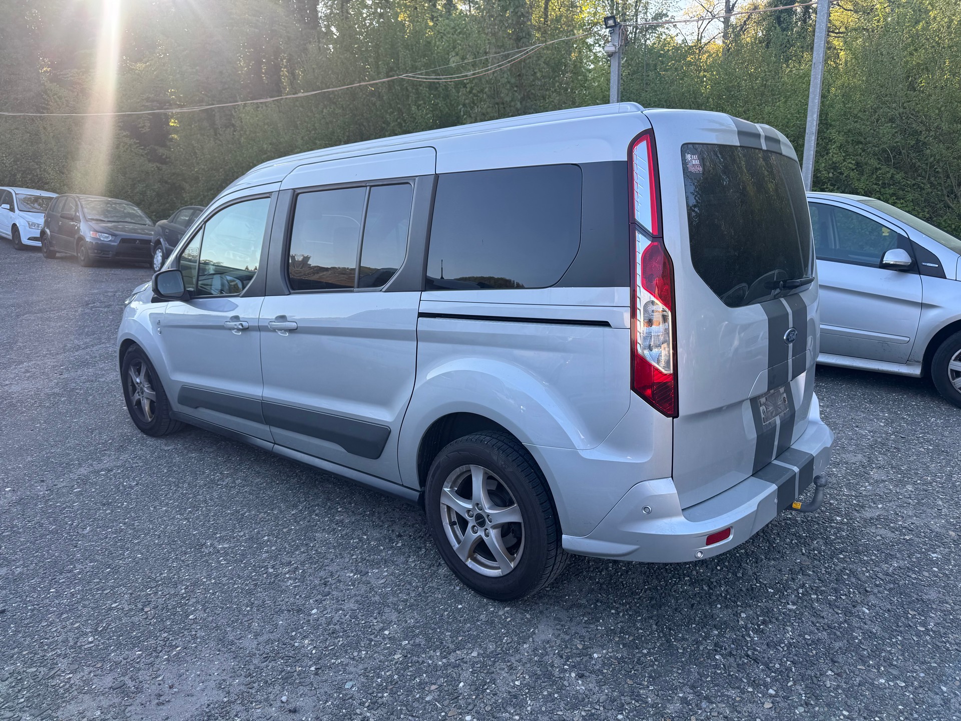 FORD Grand Tourneo Connect 1.5 EcoBlue Trend-image-4