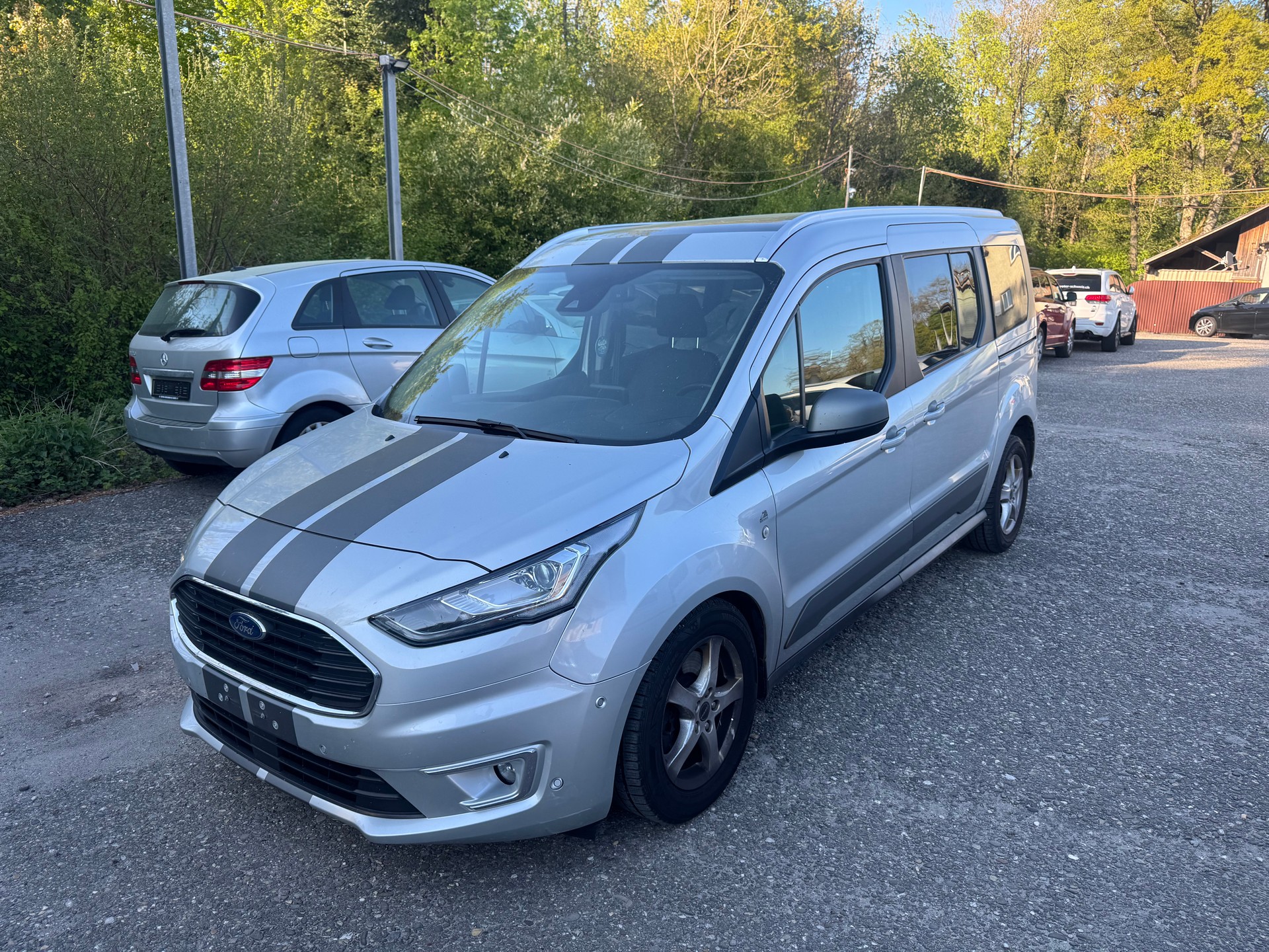 FORD Grand Tourneo Connect 1.5 EcoBlue Trend-image-1