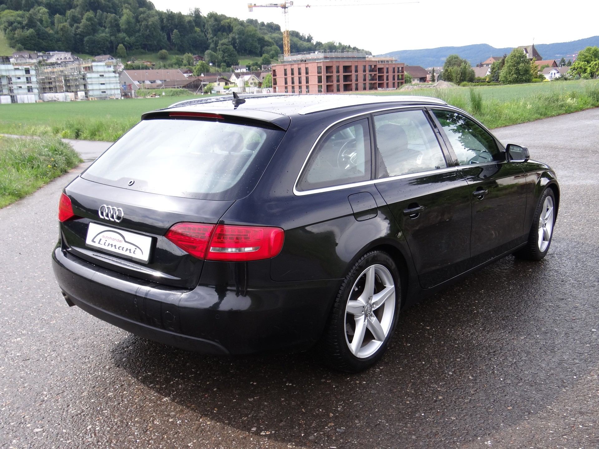 AUDI A4 Avant 2.0 TDI multitronic-image-5