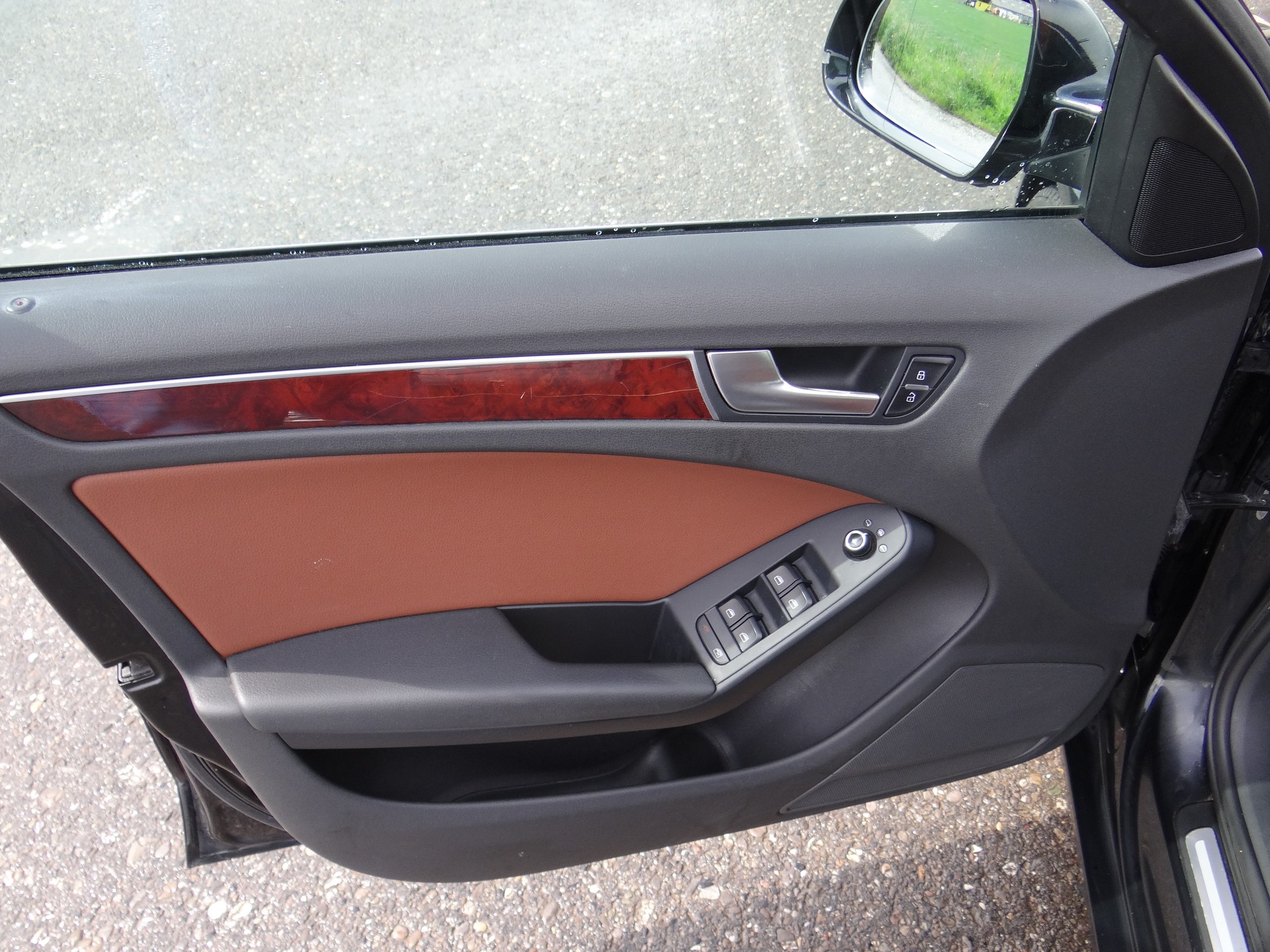 AUDI A4 Avant 2.0 TDI multitronic-image-10