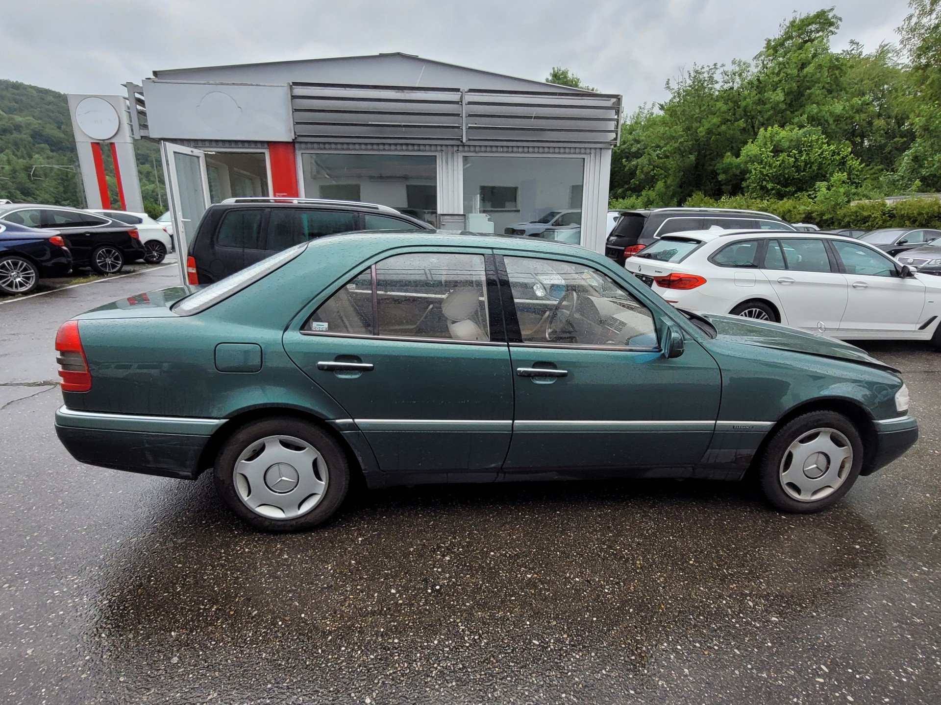 MERCEDES-BENZ C 200 Elégance-image-7