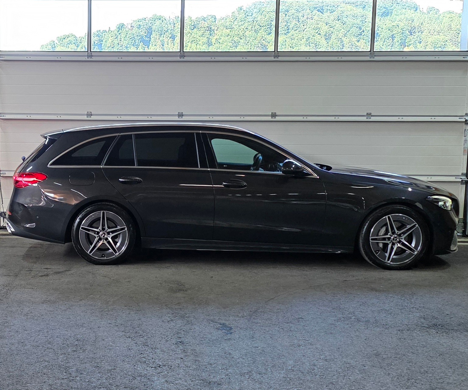 MERCEDES-BENZ C 220 d T AMG Line *Spurhalteassistent/Bremsassistent*Rückfahrkamera*Ambientebeleuchtung*Sitzheizung*-image-5