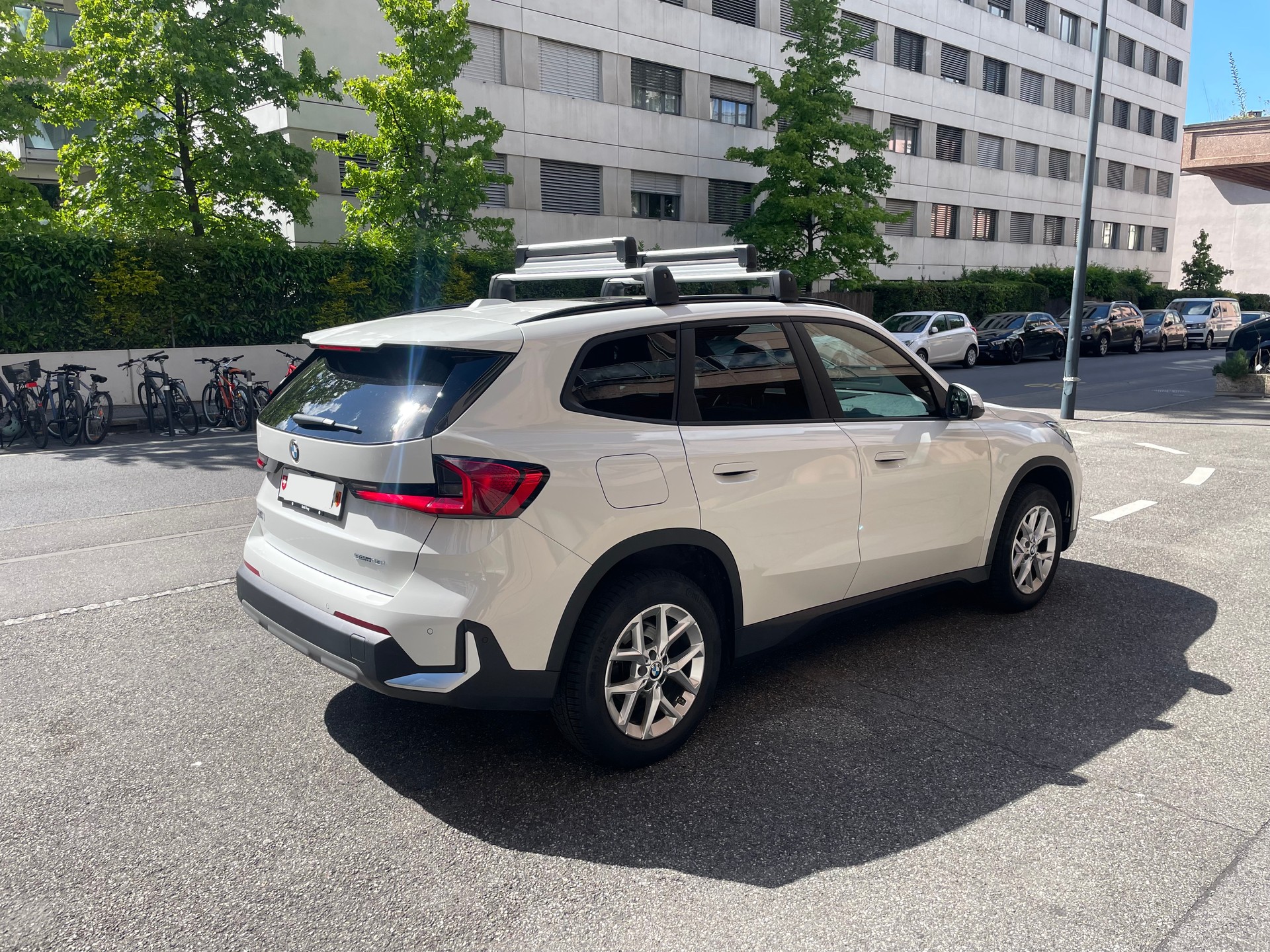 BMW 18i sDrive-image-3
