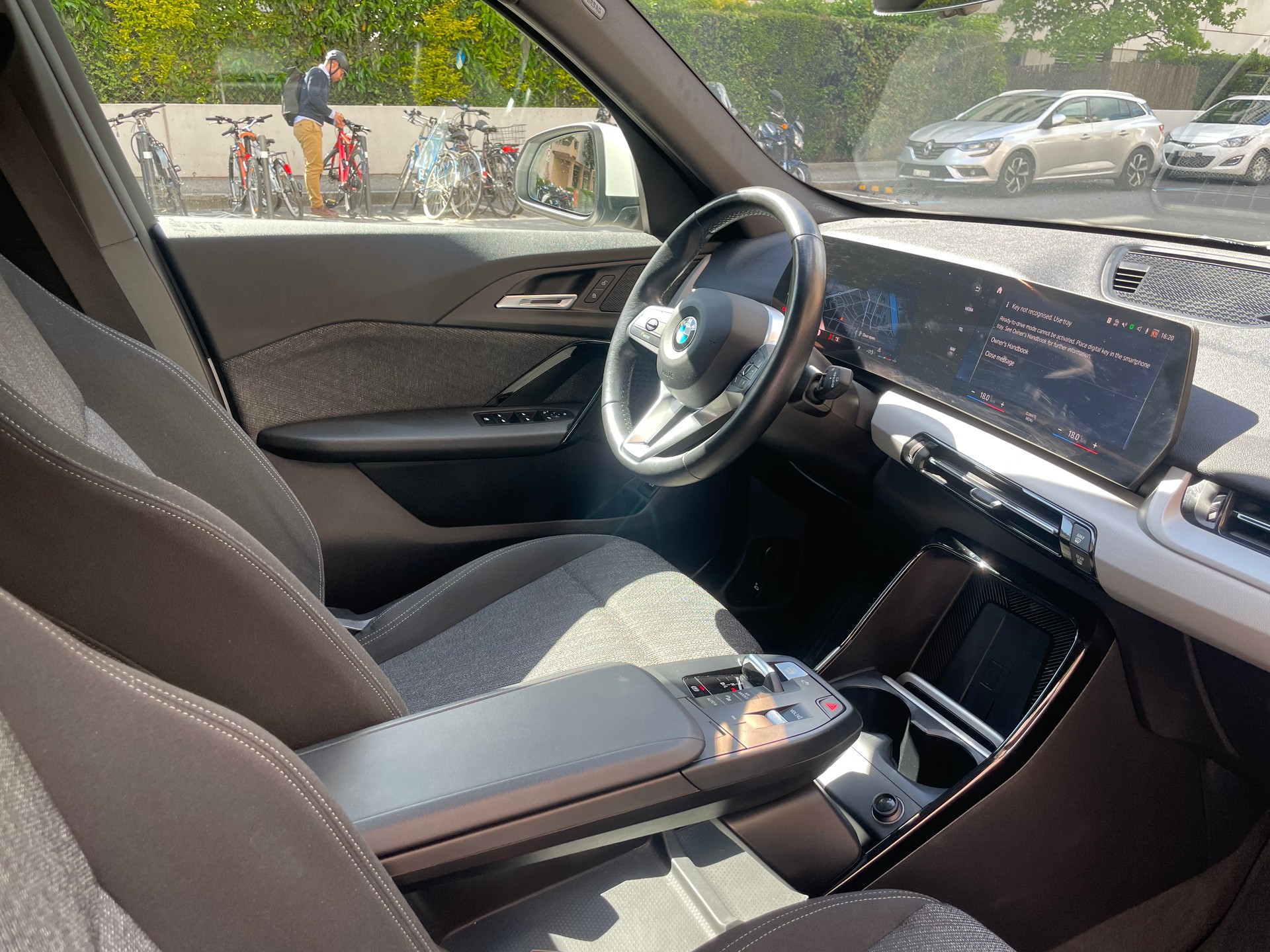 BMW 18i sDrive-image-7