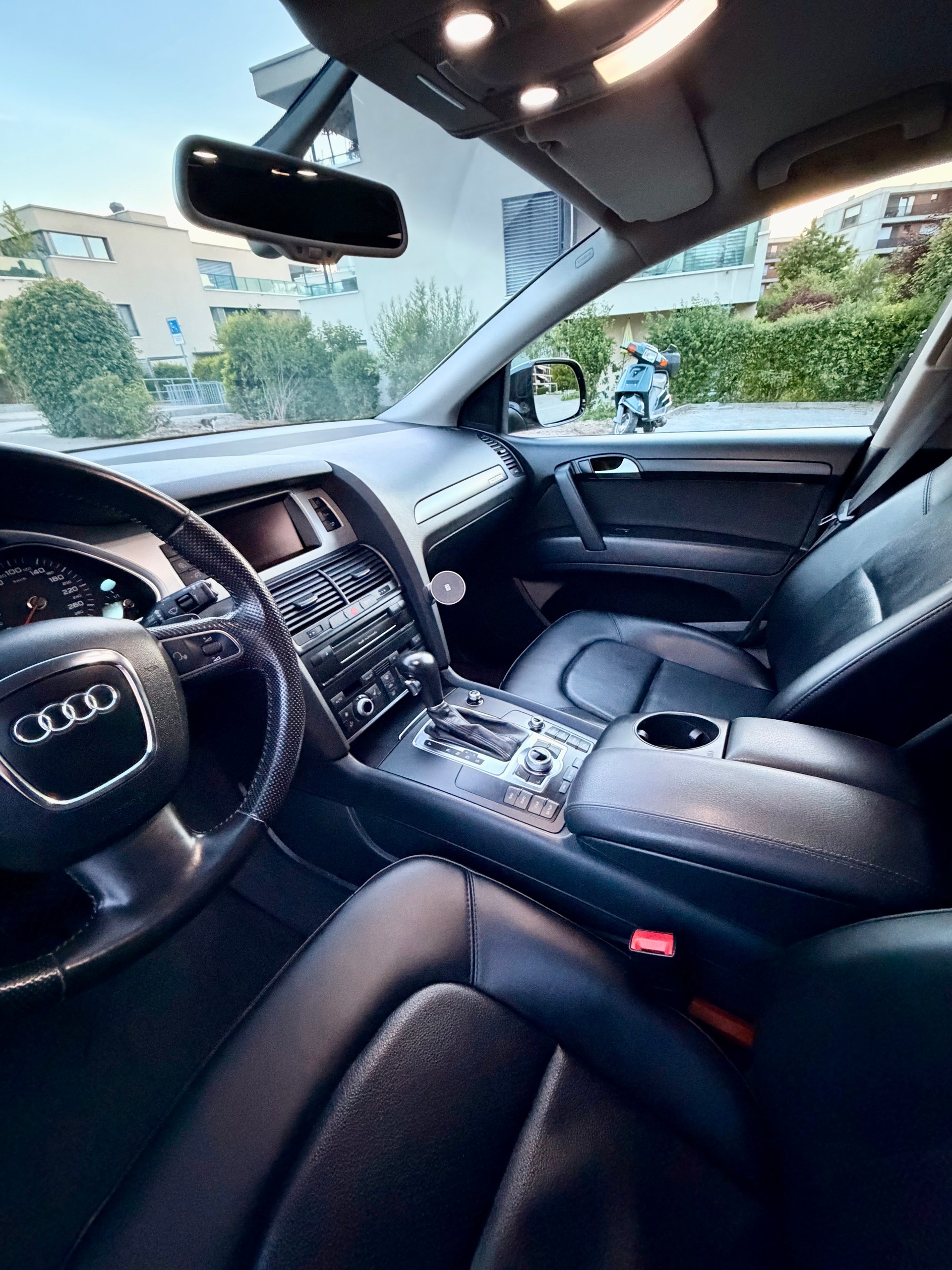 AUDI 3.0 V6 TDI quattro T-Tronic-image-3