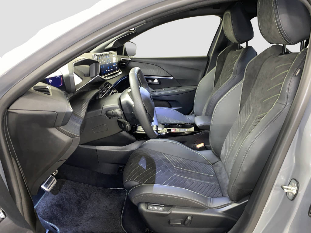 PEUGEOT 208 1.2 Hybrid 145 GT-image-5