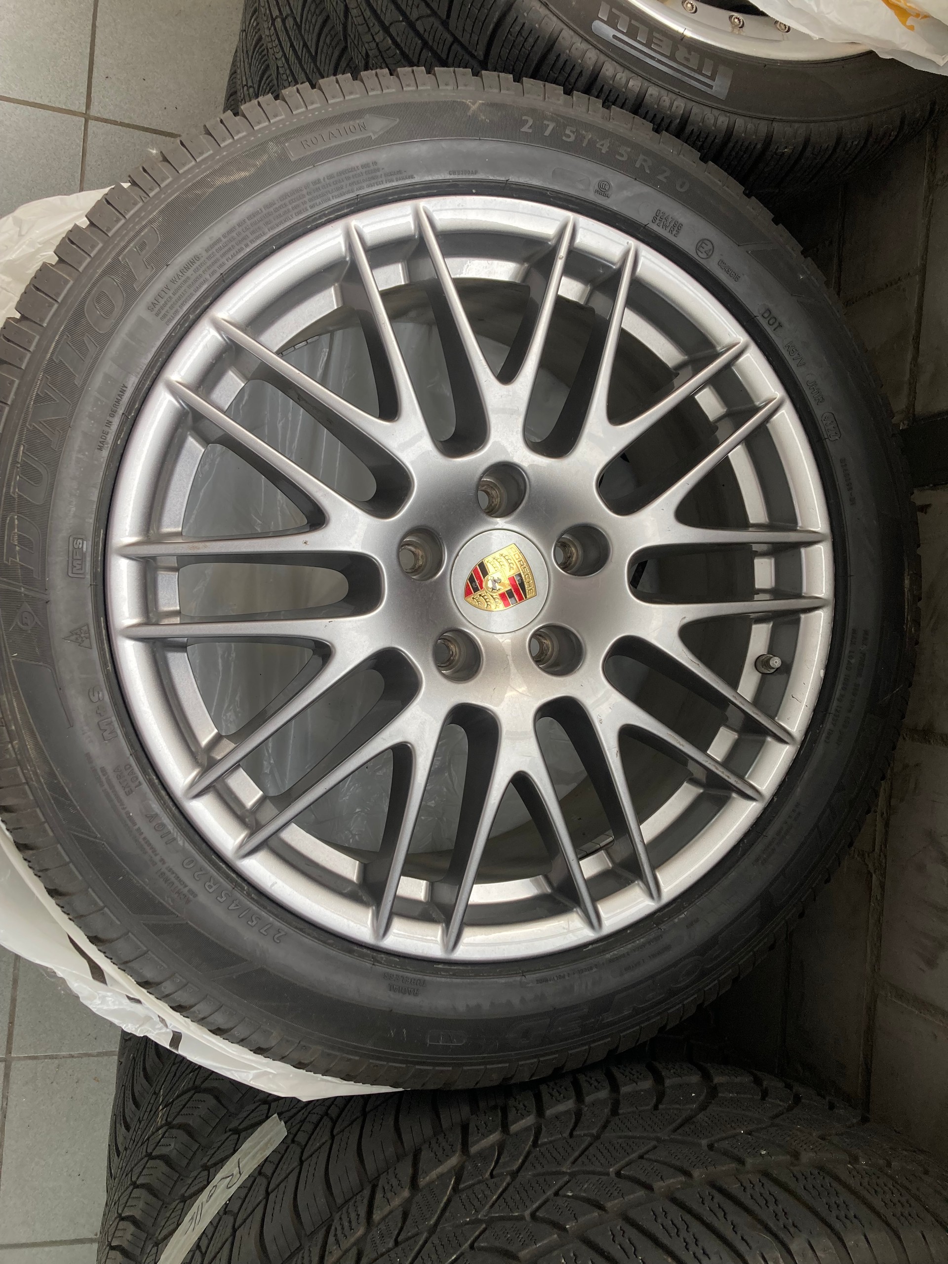 PORSCHE Cayenne Turbo S MY 2017-image-12