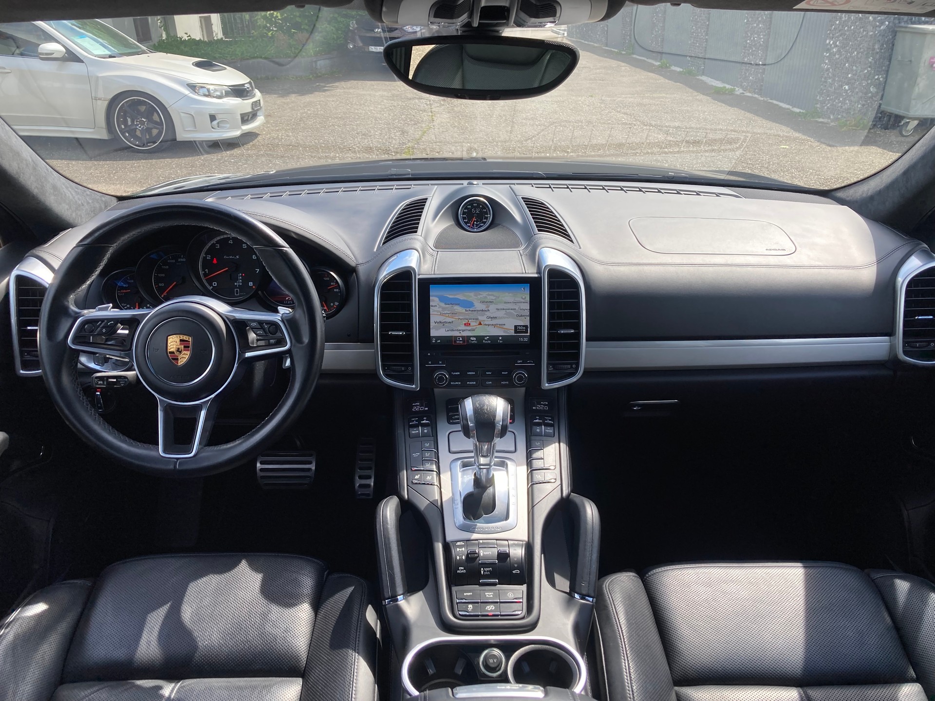 PORSCHE Cayenne Turbo S MY 2017-image-8