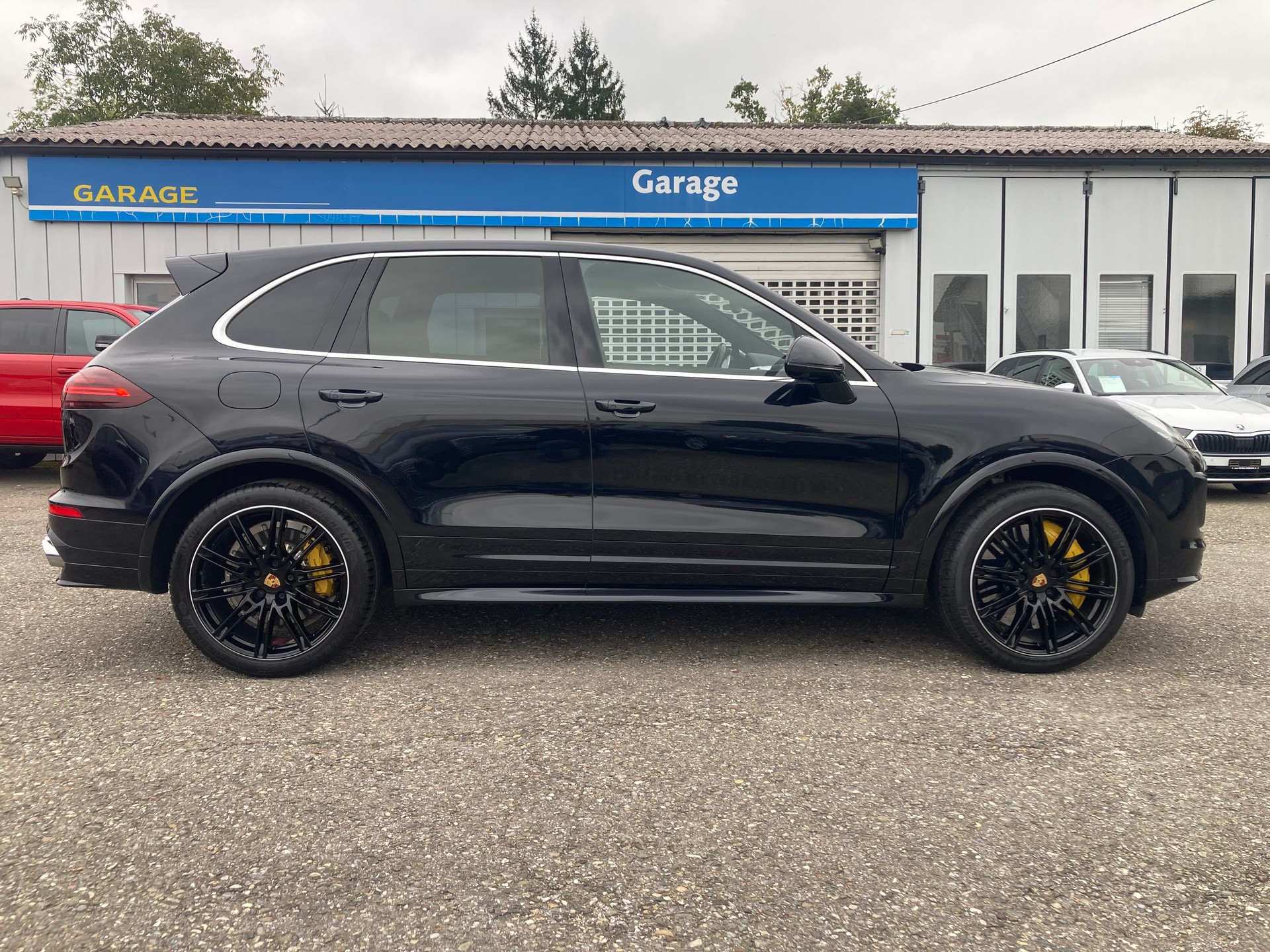 PORSCHE Cayenne Turbo S MY 2017-image-6
